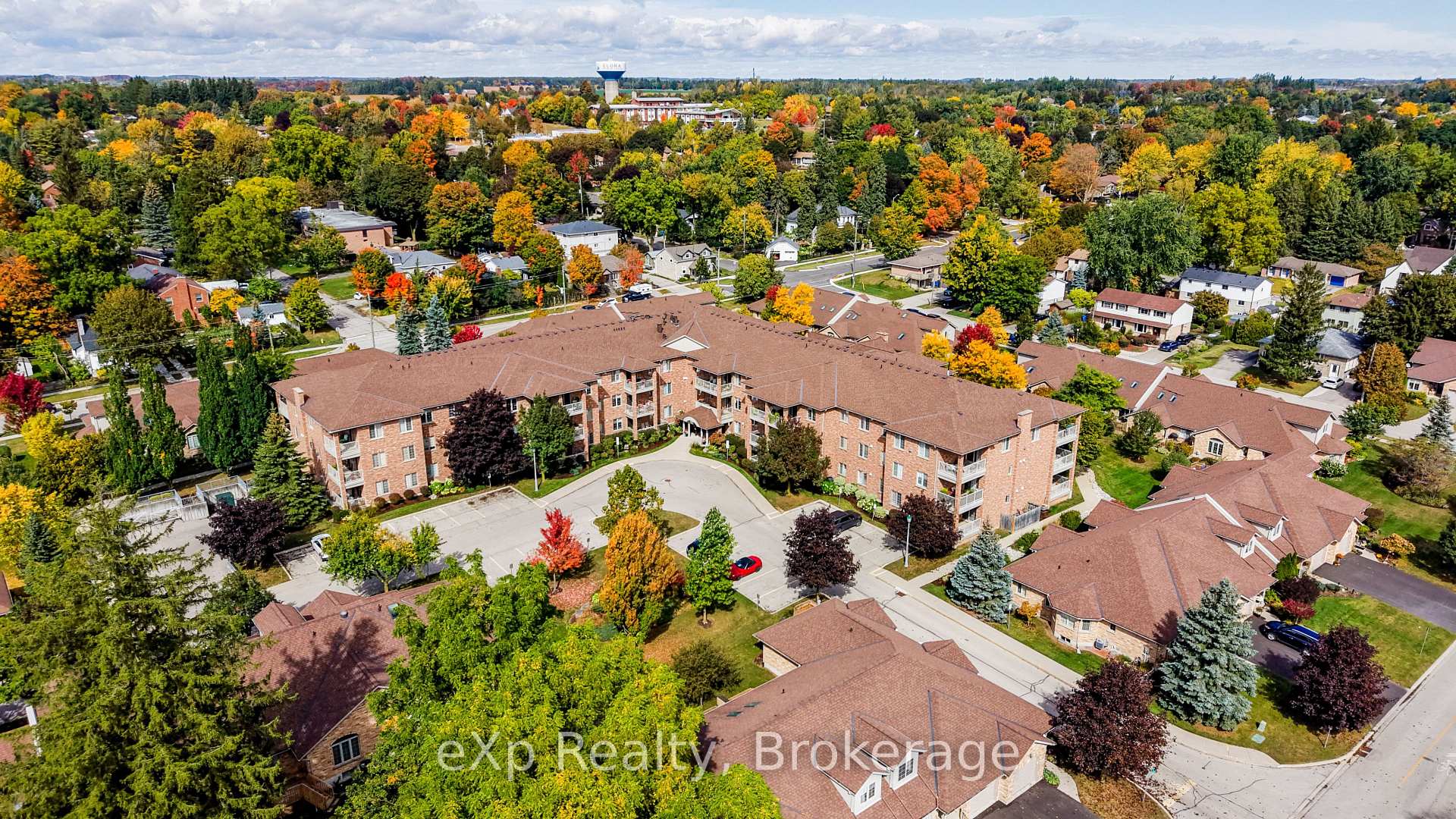 Photo 31 of Unit 106, 20 Station Square, Centre Wellington, Elora/Salem — HOMEH