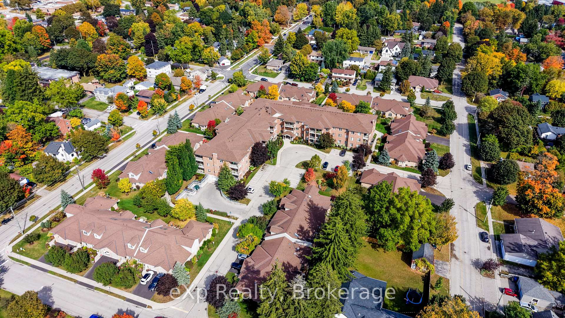 Photo 39 of Unit 106, 20 Station Square, Centre Wellington, Elora/Salem — HOMEH