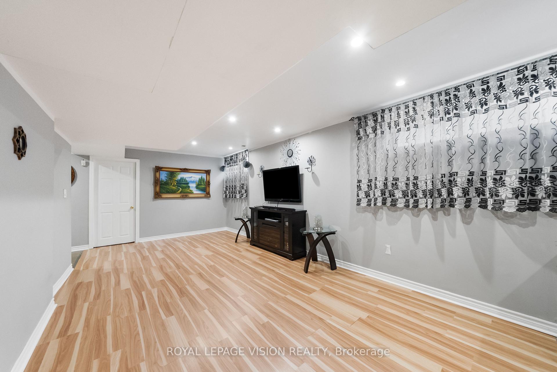 Photo 39 of 5 Anson Avenue, Scarborough, Cliffcrest — HOMEH