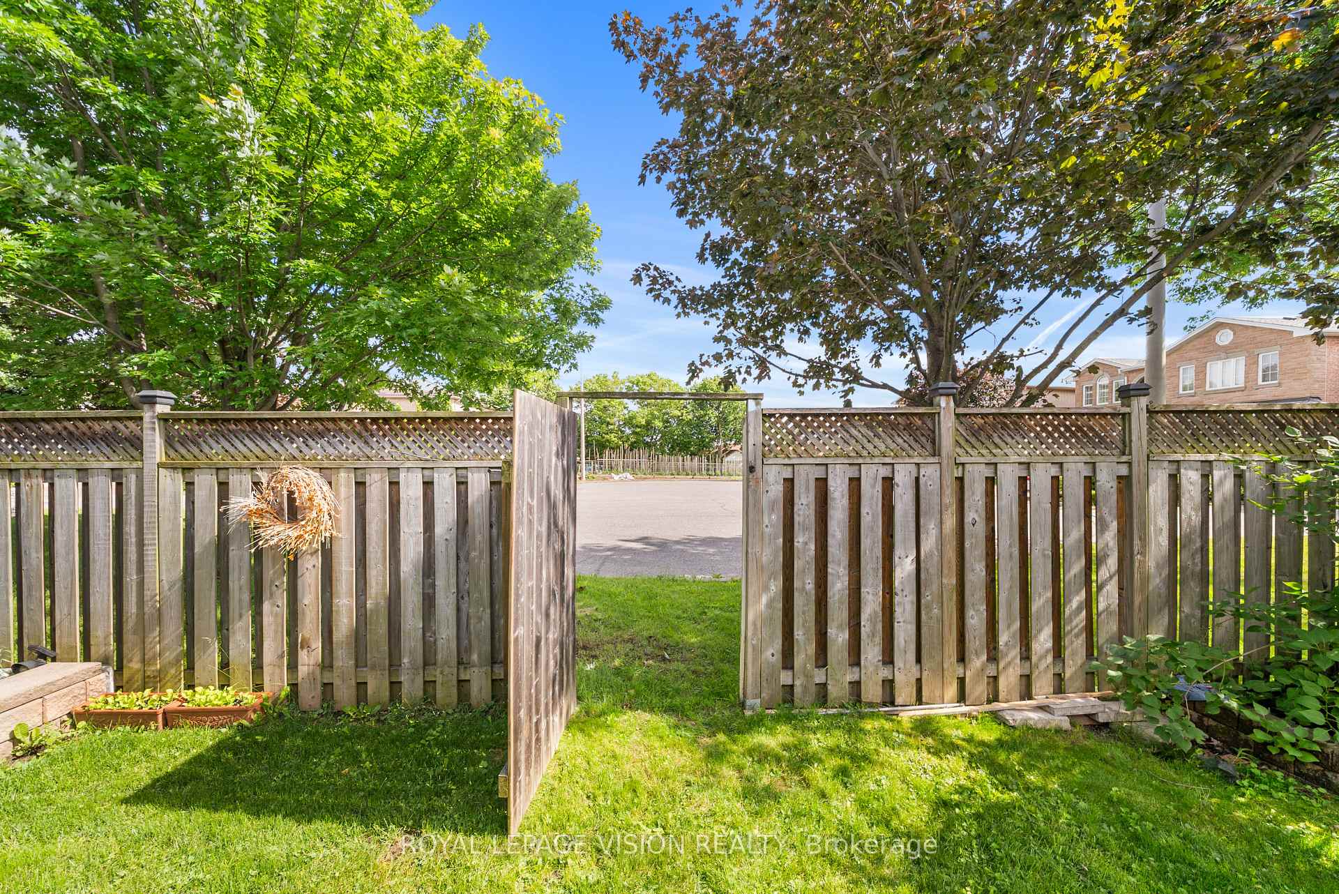 Photo 47 of 5 Anson Avenue, Scarborough, Cliffcrest — HOMEH