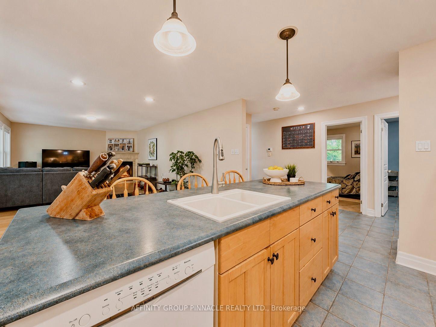 Photo 14 of 38 Westview Drive, Kawartha Lakes, Emily — HOMEH
