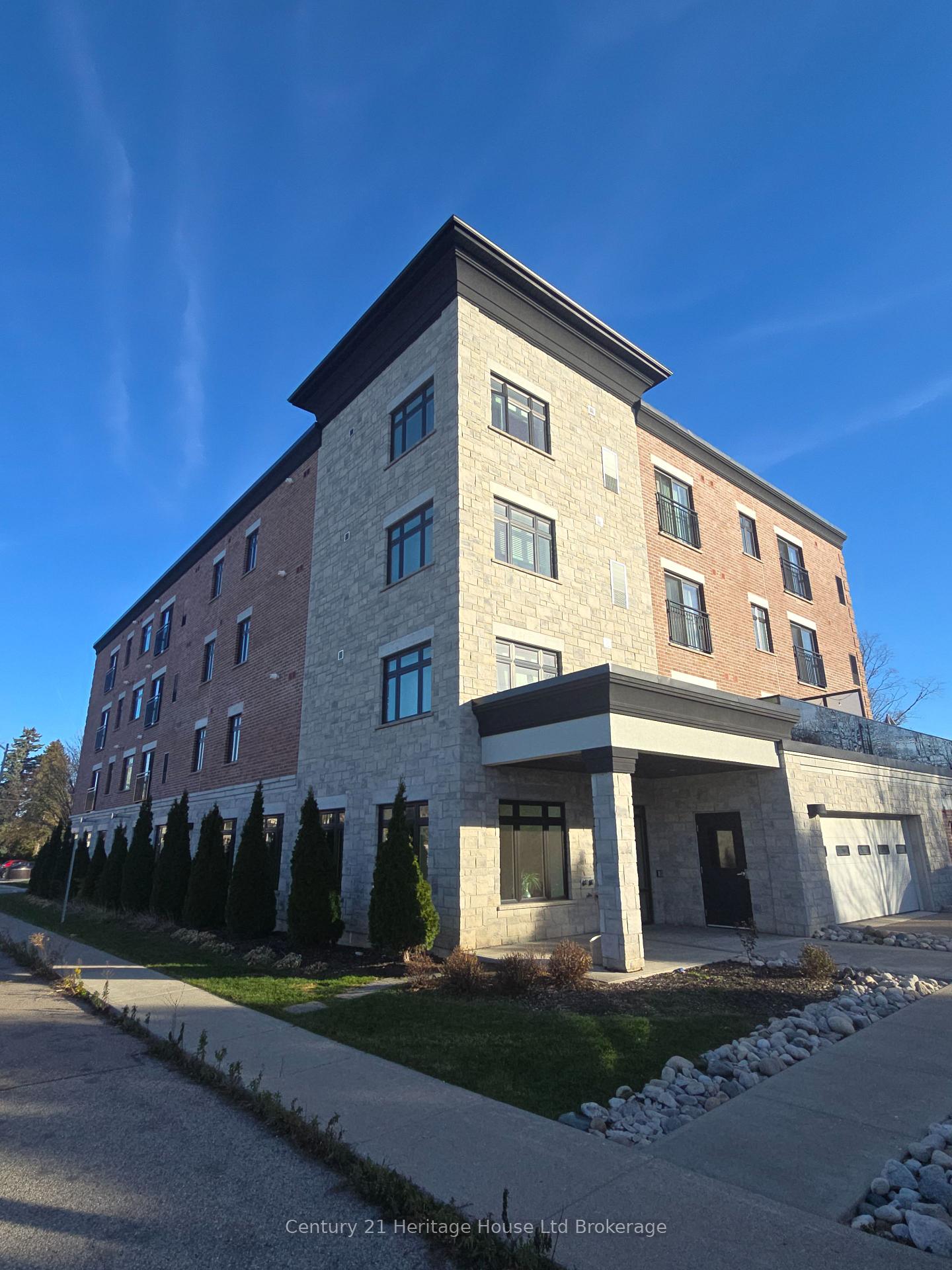Photo of Unit 401, 71 Metcalf Street