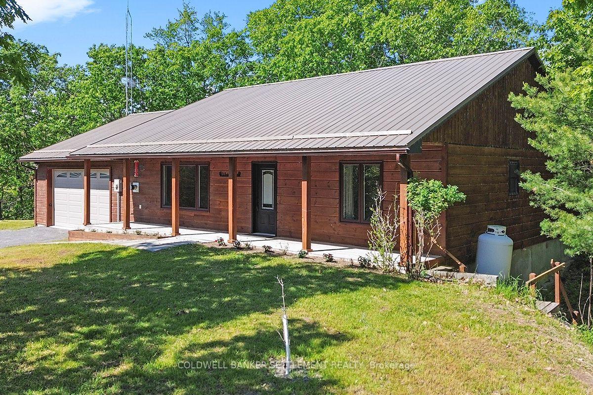 Photo 2 of 15 Redpath Lane, Rideau Lakes, Rideau Lakes (South Crosby) Twp — HOMEH
