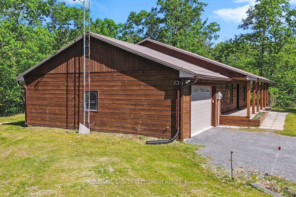 Photo 3 of 15 Redpath Lane, Rideau Lakes, Rideau Lakes (South Crosby) Twp — HOMEH