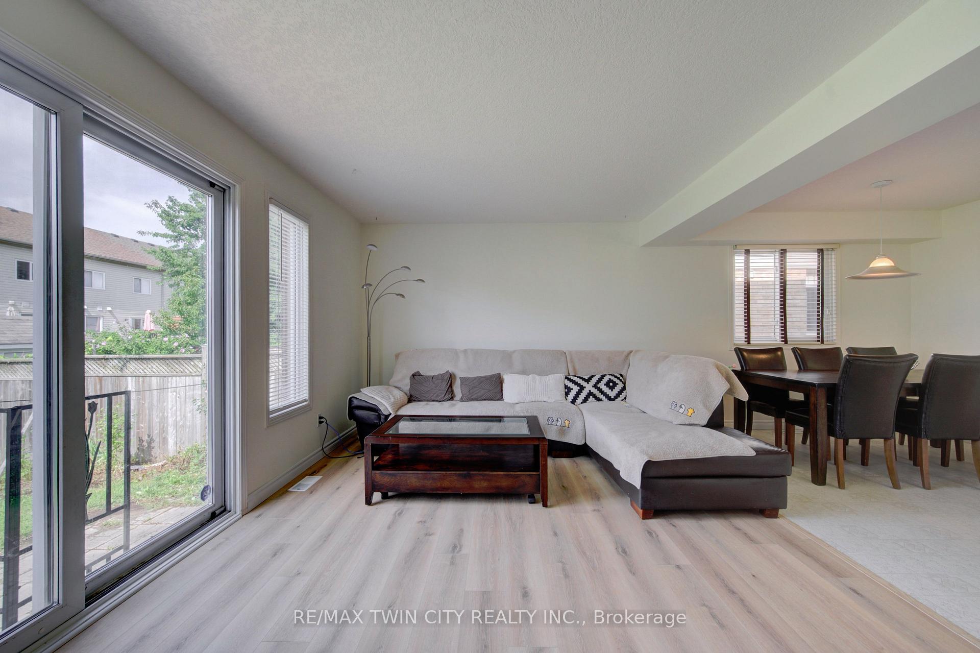 Photo 14 of 1064 Copper Leaf Crescent, Kitchener, Trussler — HOMEH