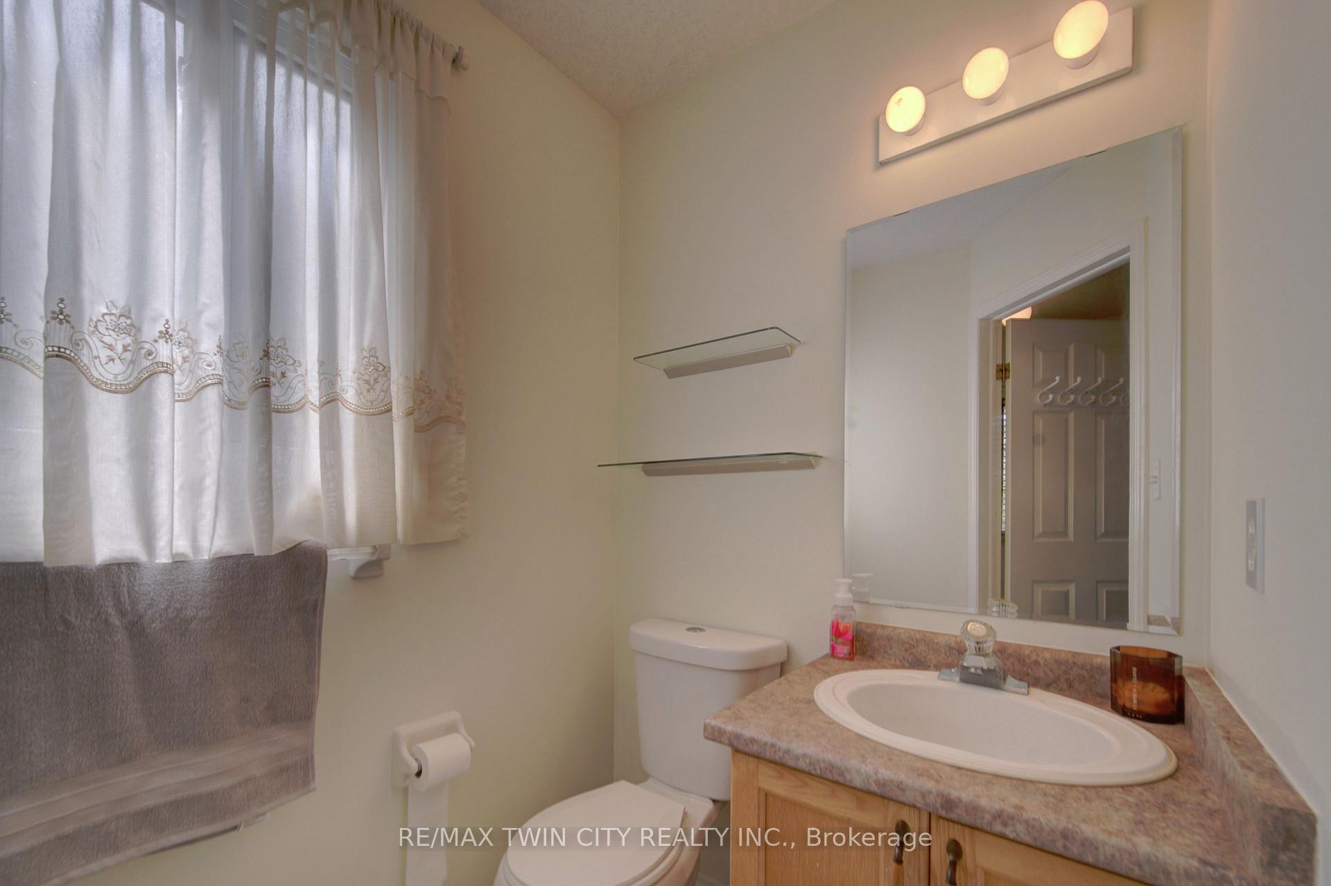 Photo 16 of 1064 Copper Leaf Crescent, Kitchener, Trussler — HOMEH