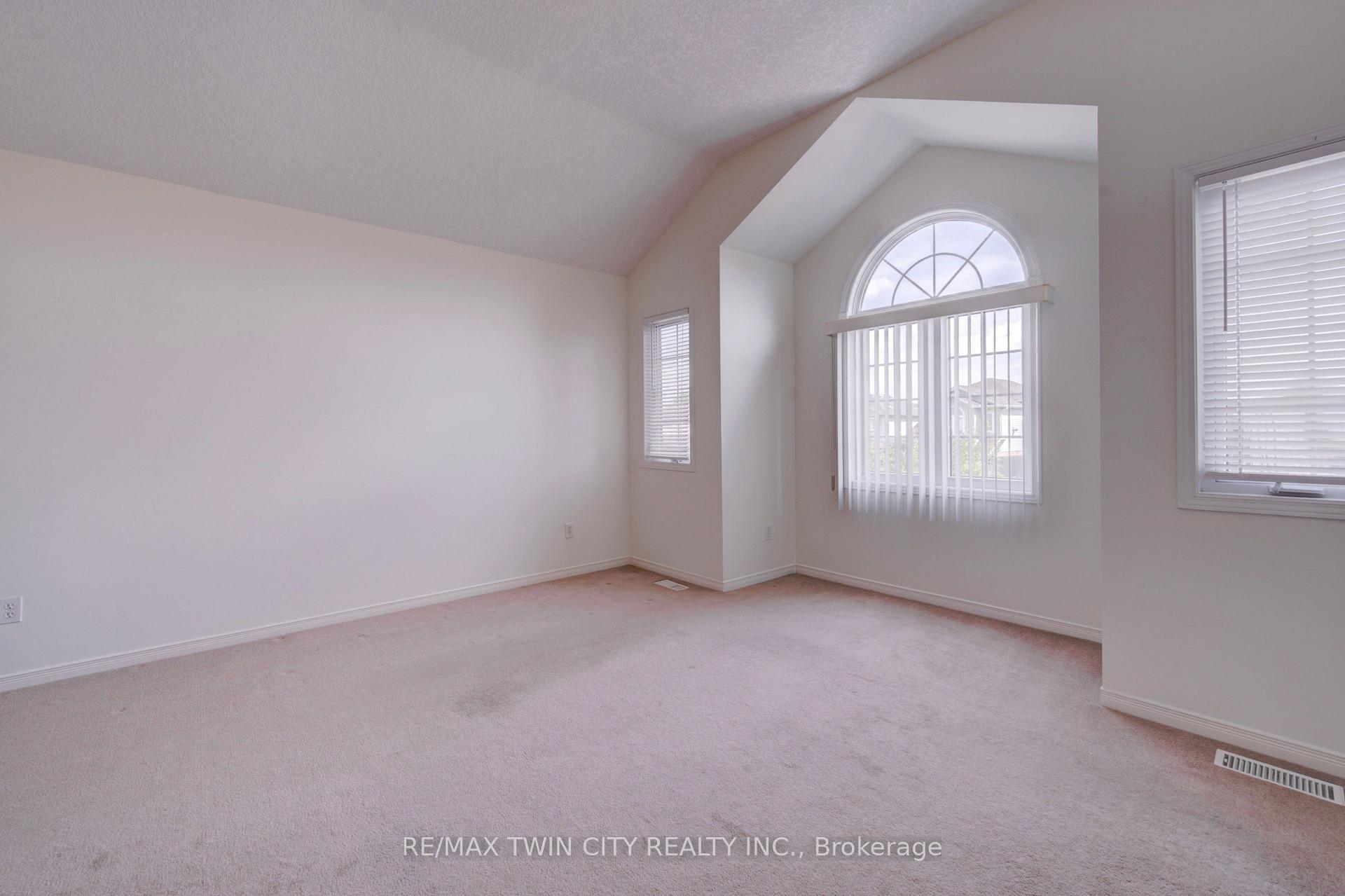 Photo 18 of 1064 Copper Leaf Crescent, Kitchener, Trussler — HOMEH