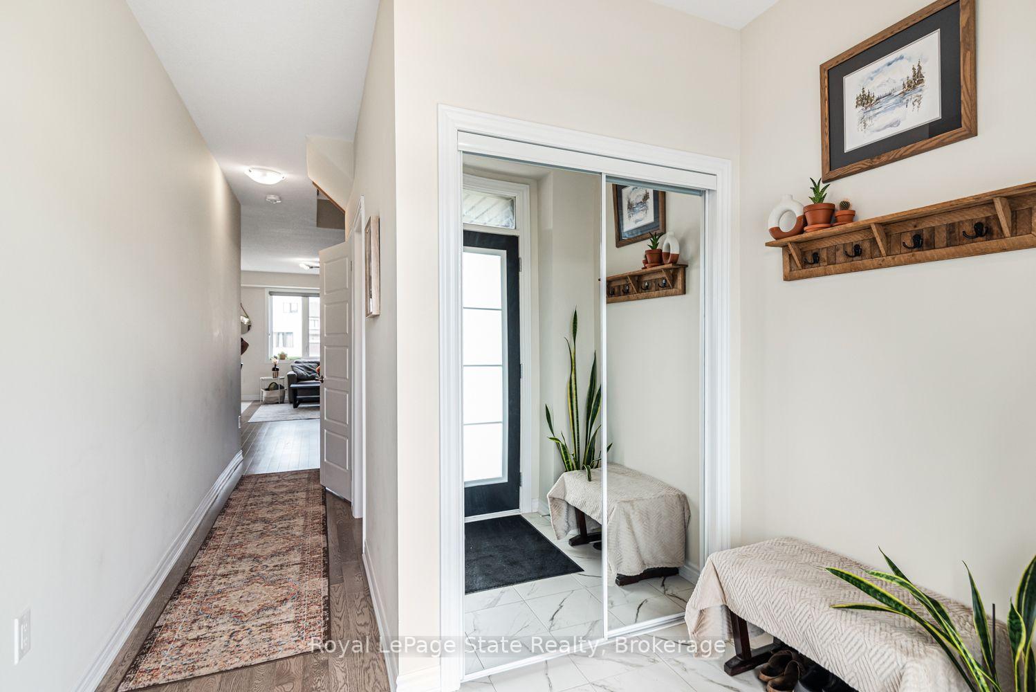 Photo 7 of 121 Vanilla Trail, Thorold, Rolling Meadows — HOMEH