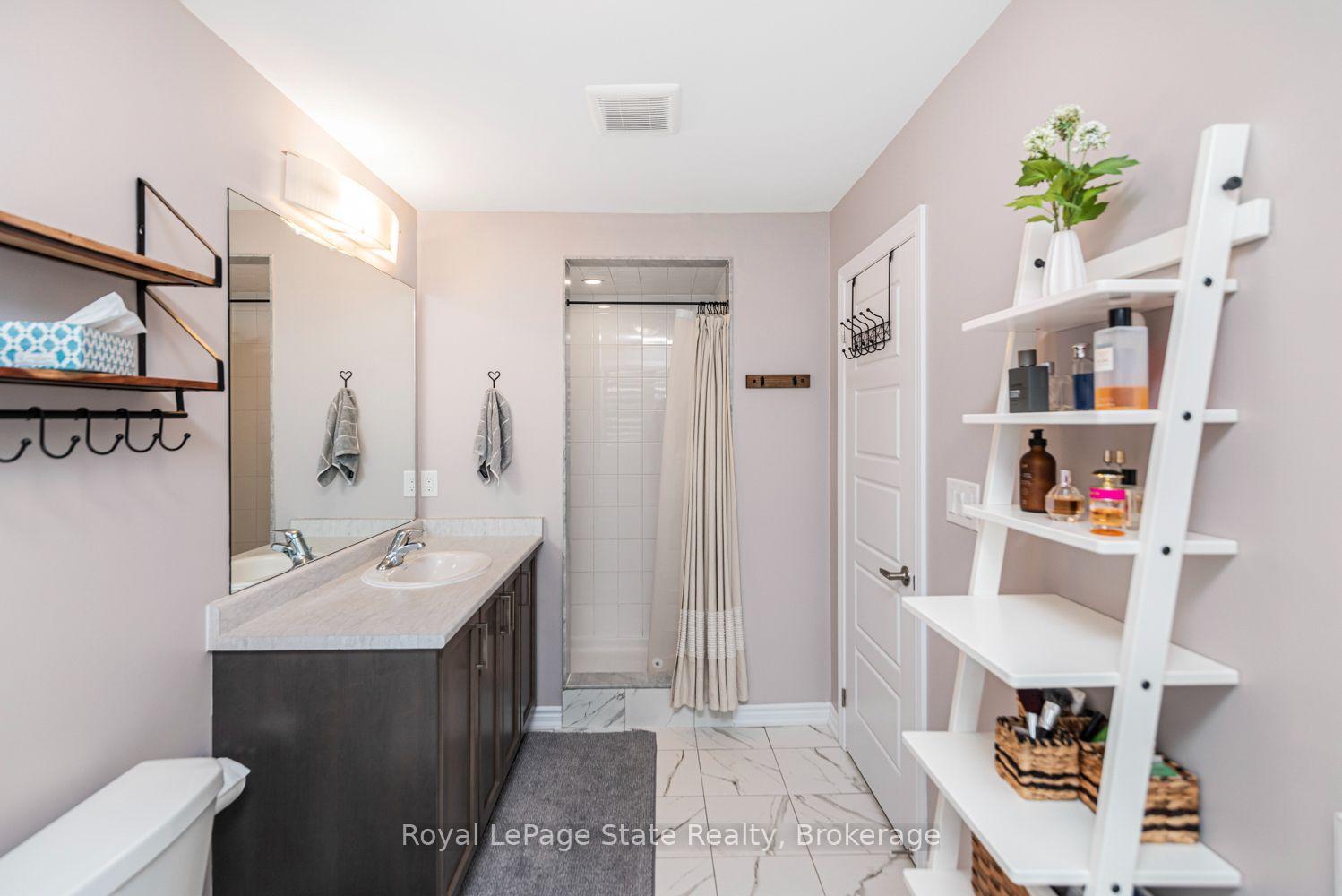 Photo 33 of 121 Vanilla Trail, Thorold, Rolling Meadows — HOMEH