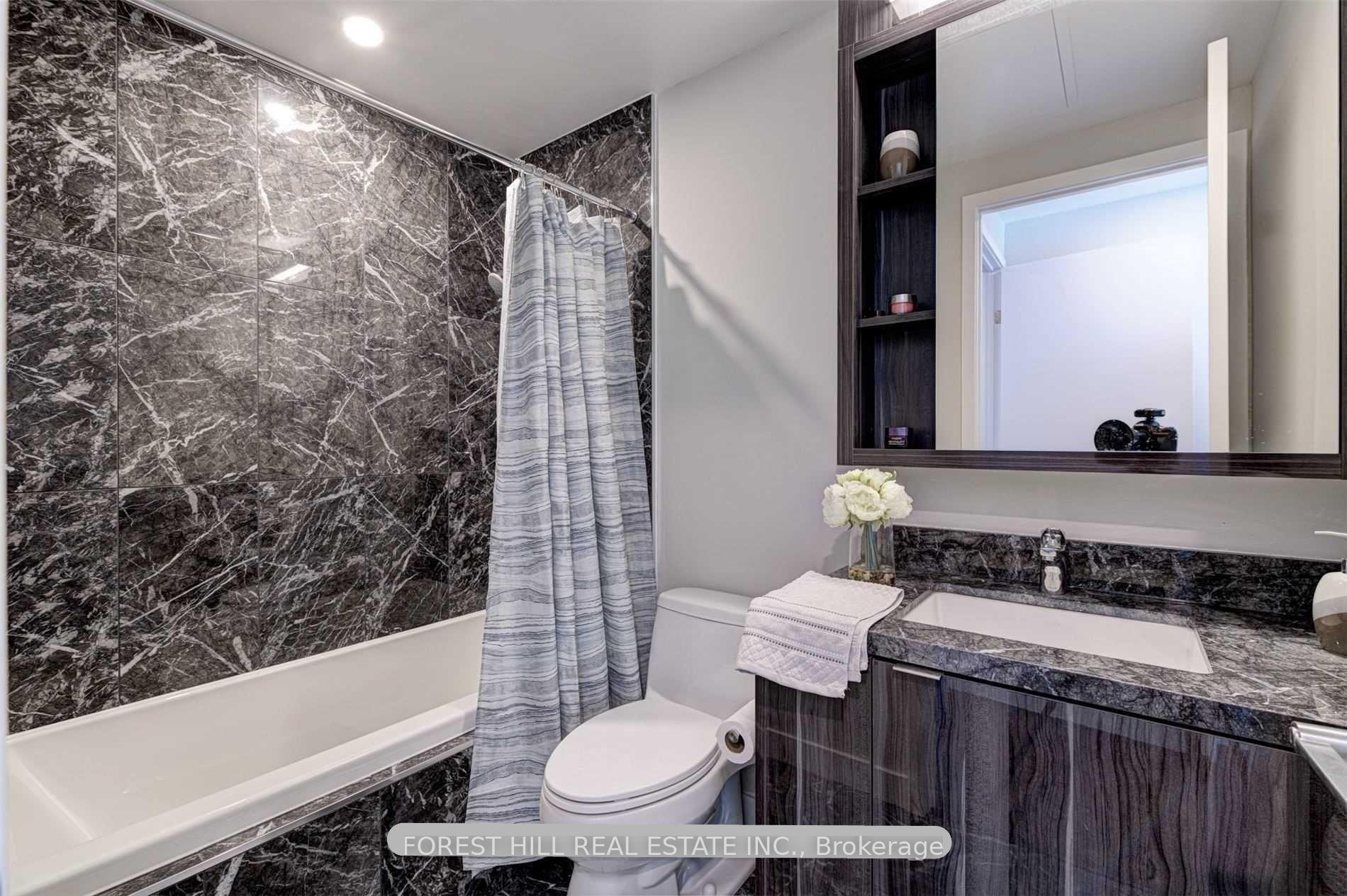 Photo 4 of Unit 4102, 115 Blue Jays Way, Toronto, Waterfront Communities — HOMEH
