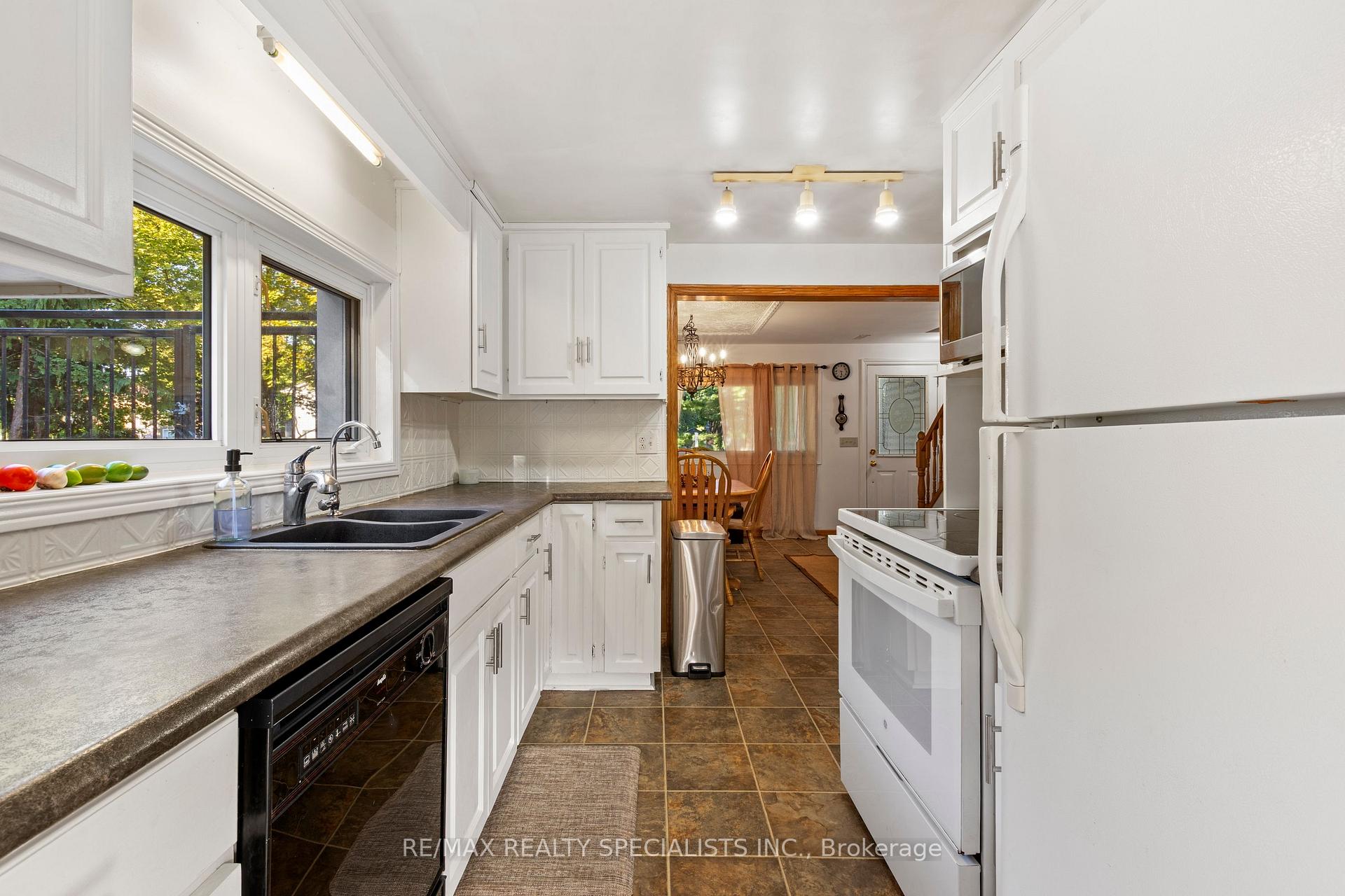 Photo 19 of 168 Asmus Street, Wilmot, New Hamburg — HOMEH