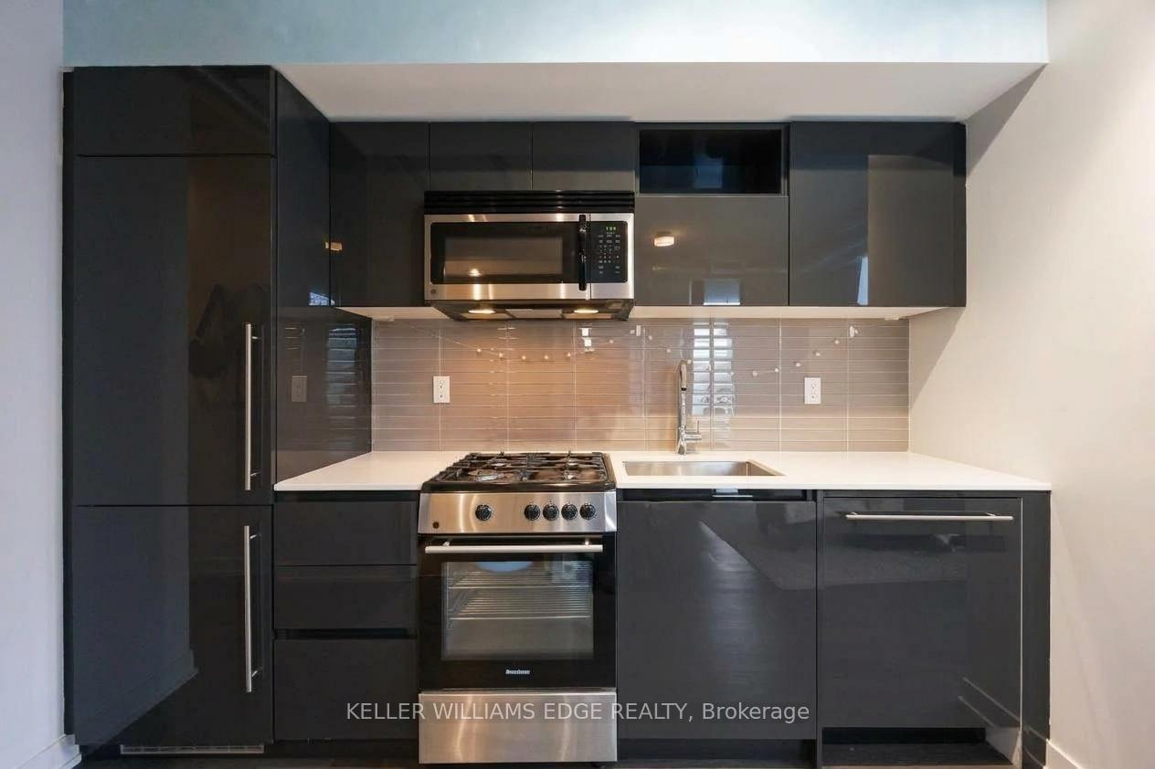 Photo 5 of Unit 204, 109 Wolseley Street E, Toronto, Trinity-Bellwoods — HOMEH