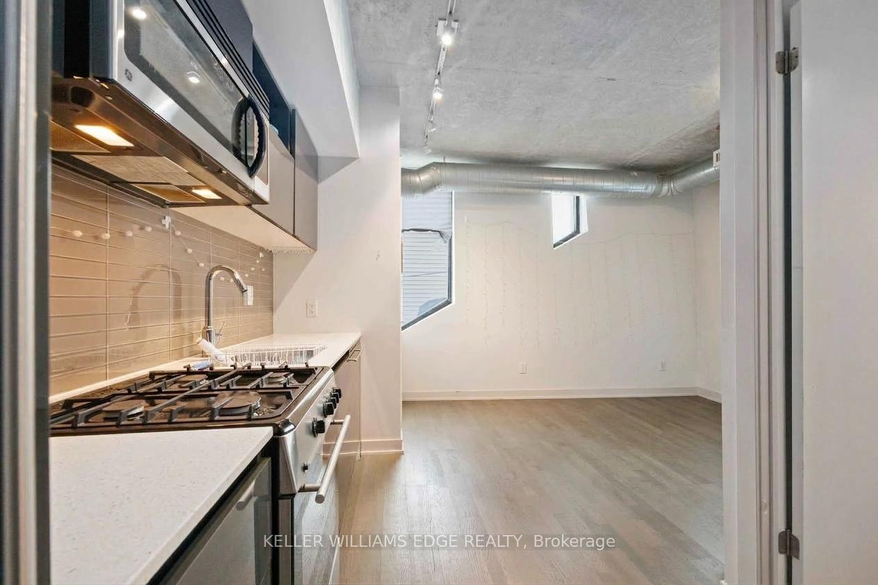 Photo 7 of Unit 204, 109 Wolseley Street E, Toronto, Trinity-Bellwoods — HOMEH