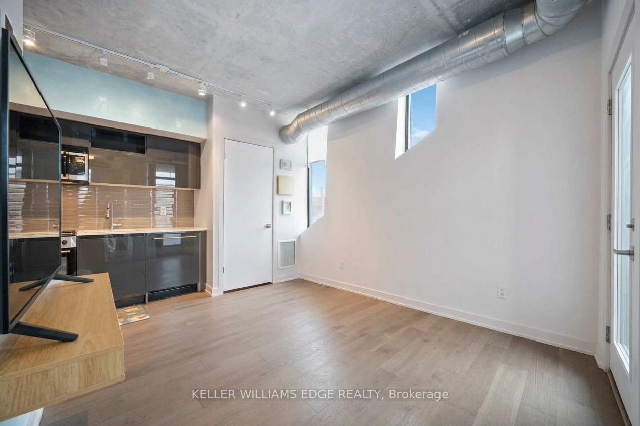 Photo 8 of Unit 204, 109 Wolseley Street E, Toronto, Trinity-Bellwoods — HOMEH