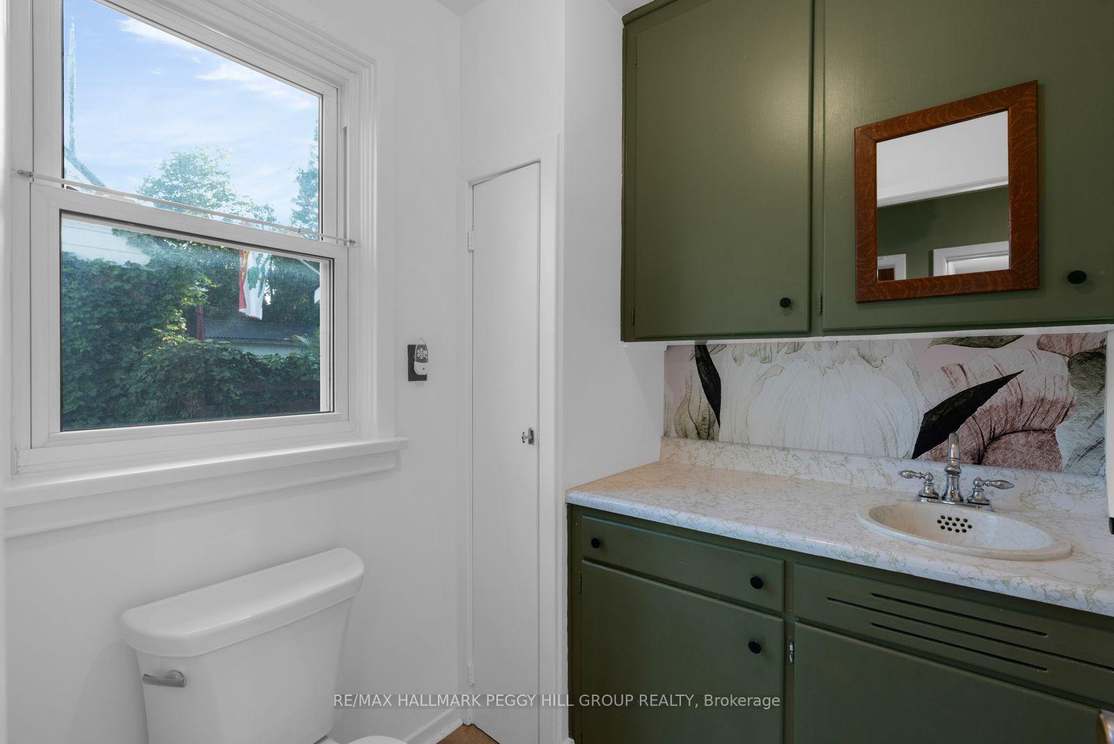 Photo 7 of 109 Codrington Street, Barrie, Codrington — HOMEH