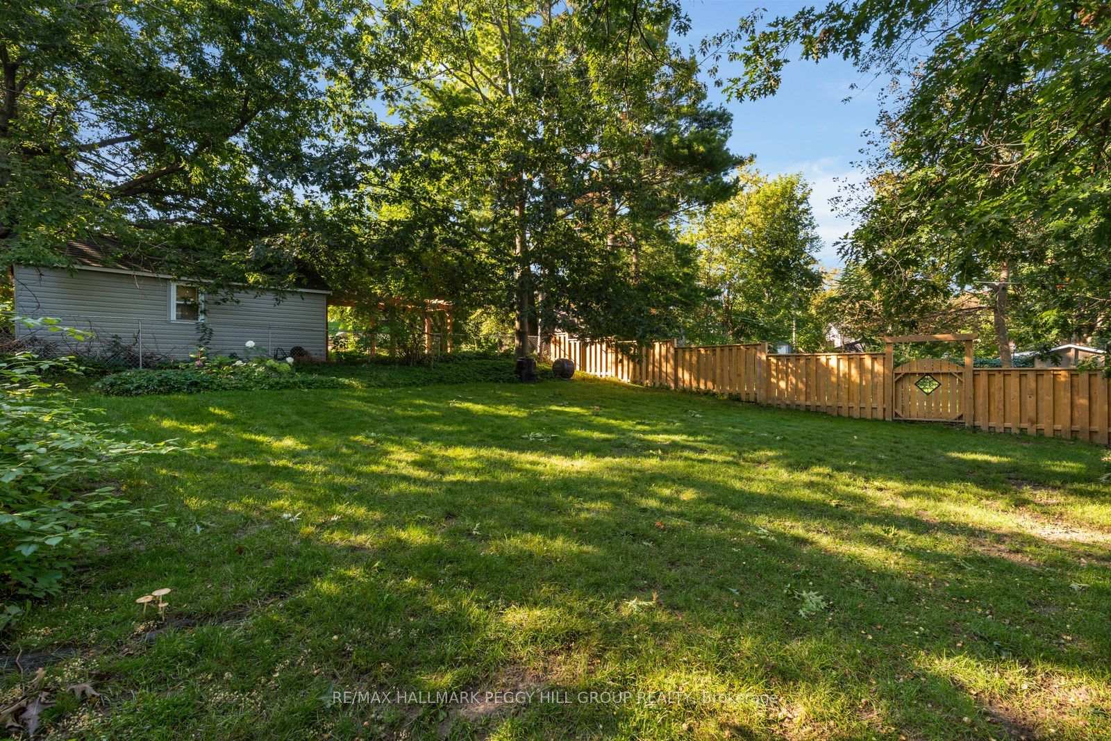 Photo 16 of 109 Codrington Street, Barrie, Codrington — HOMEH