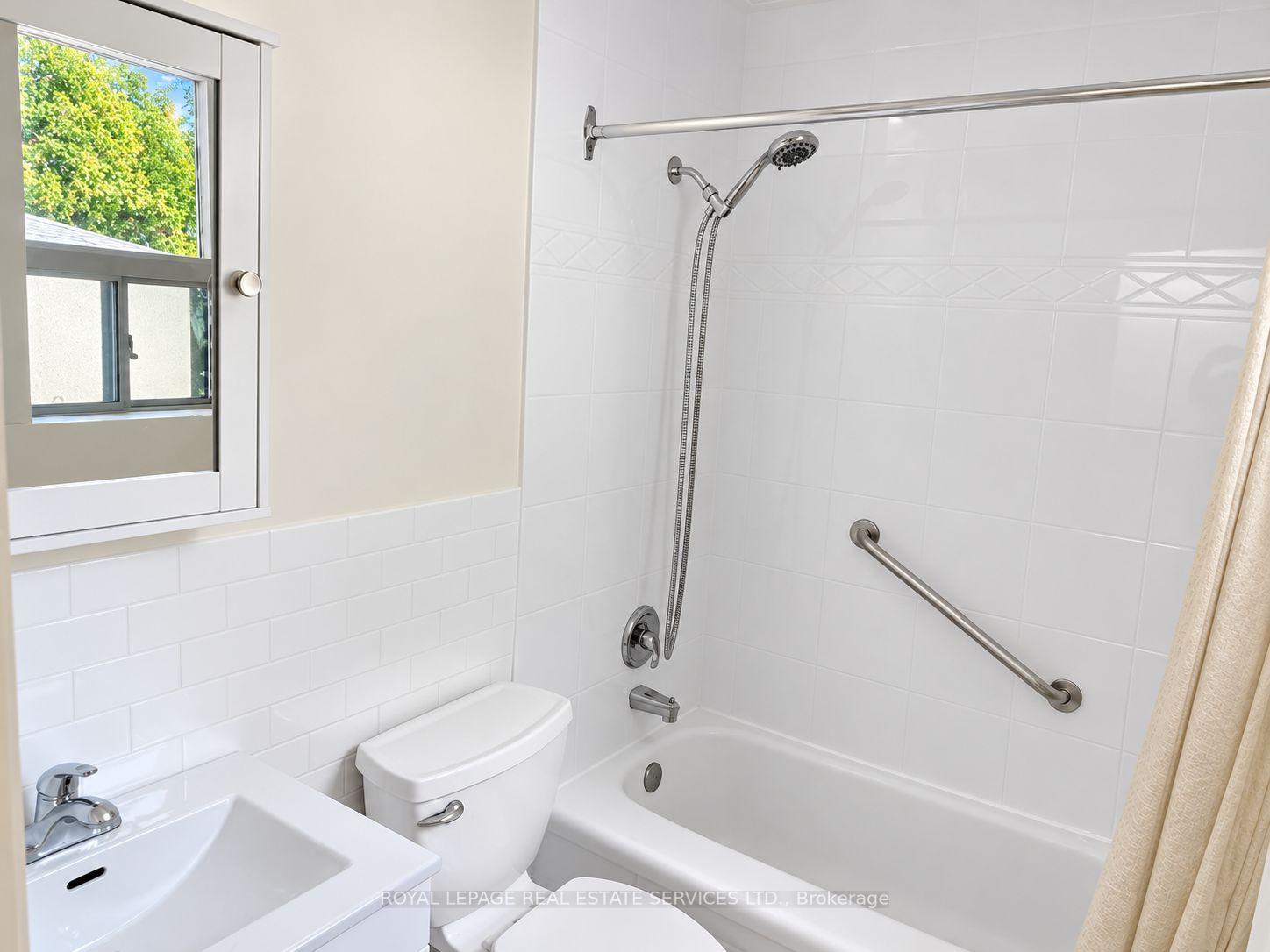 Photo 2 of 284 Glenforest Road, Toronto, Lawrence Park North — HOMEH