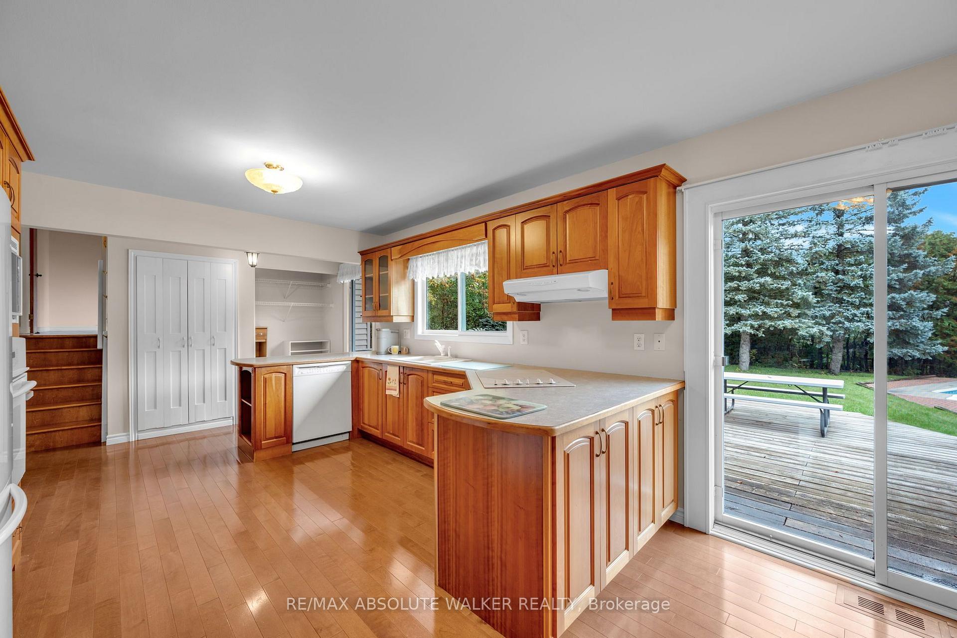 Photo 5 of 29 Jonathan Pack Street, Ottawa, Stittsville (Central) — HOMEH