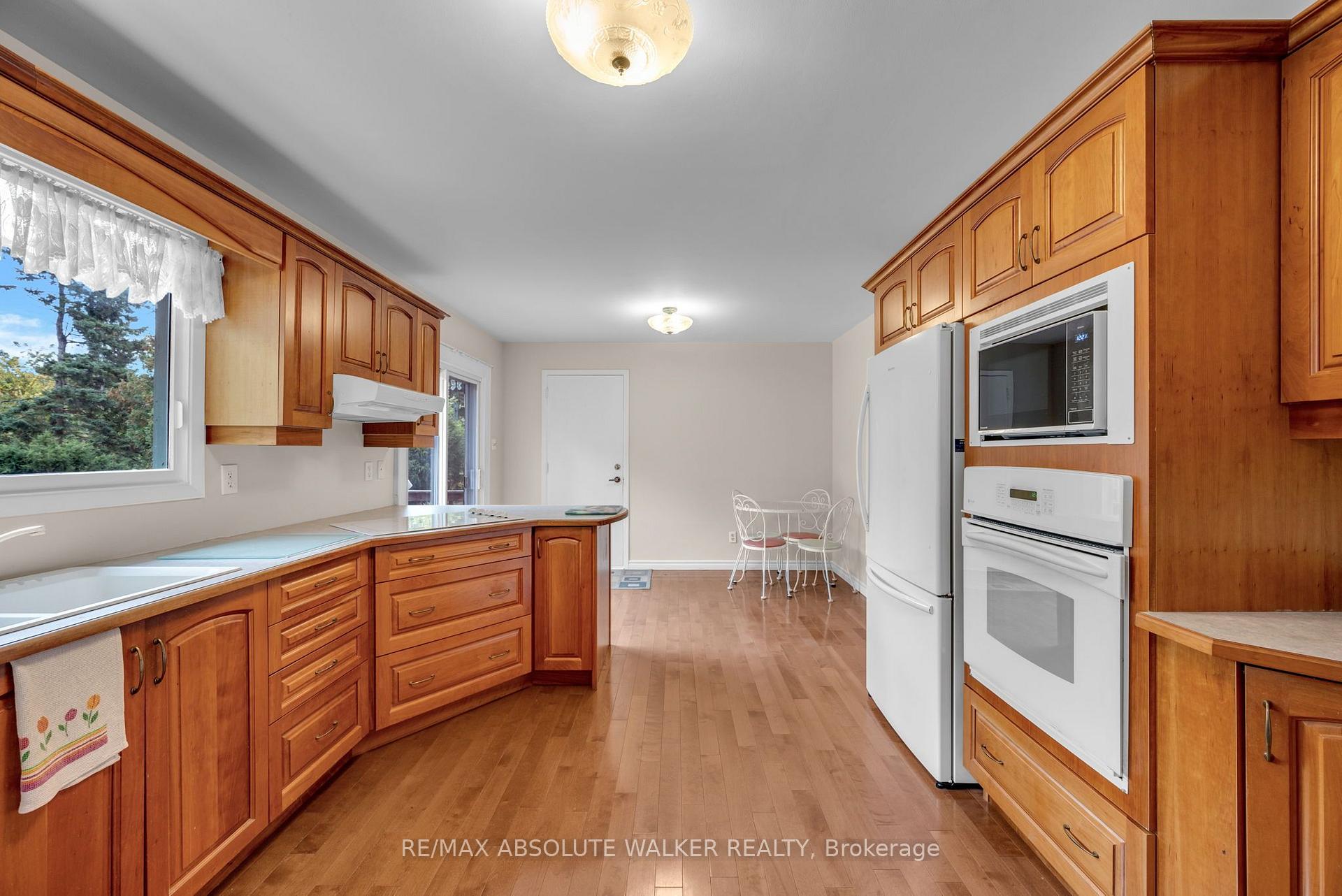 Photo 6 of 29 Jonathan Pack Street, Ottawa, Stittsville (Central) — HOMEH