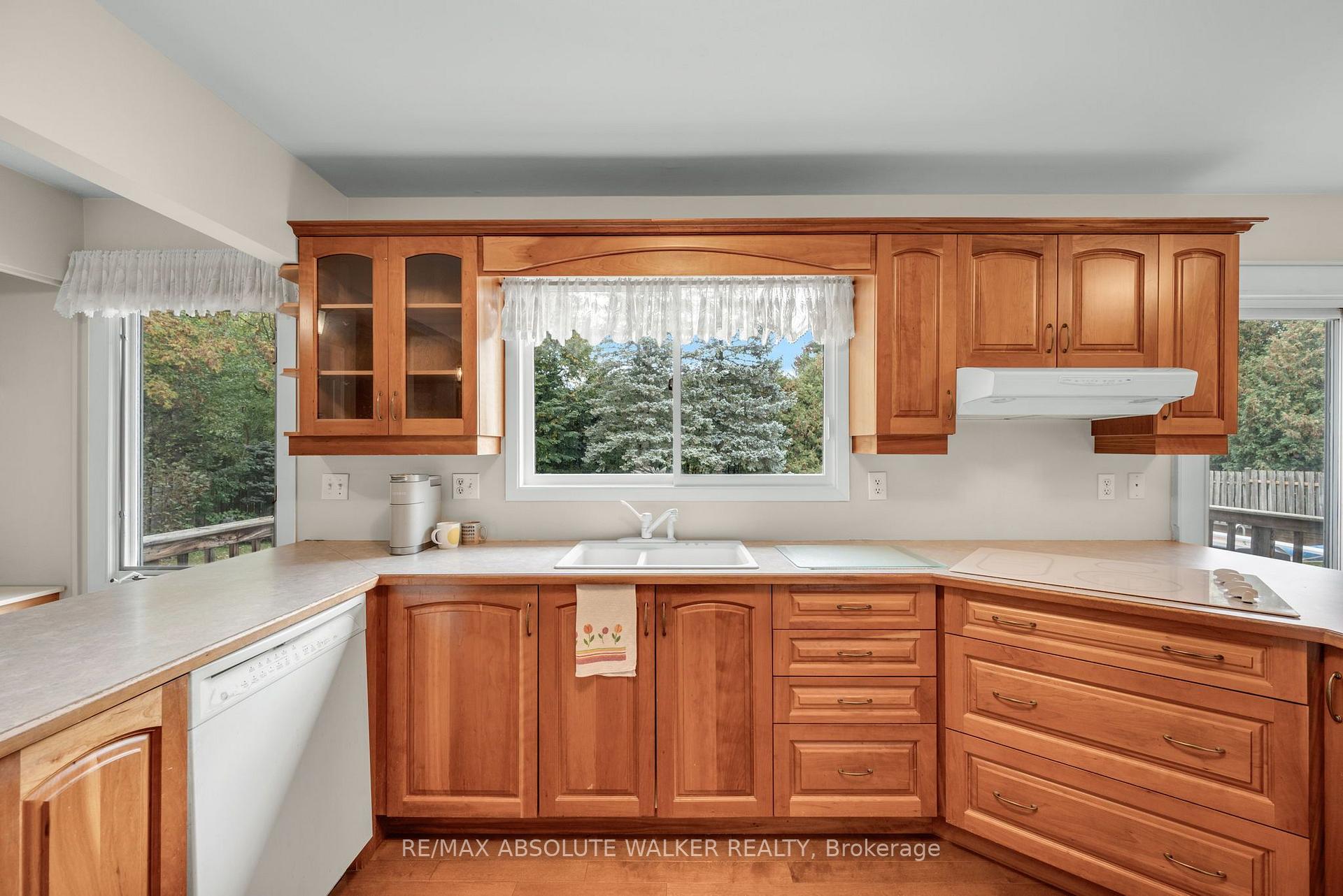 Photo 7 of 29 Jonathan Pack Street, Ottawa, Stittsville (Central) — HOMEH