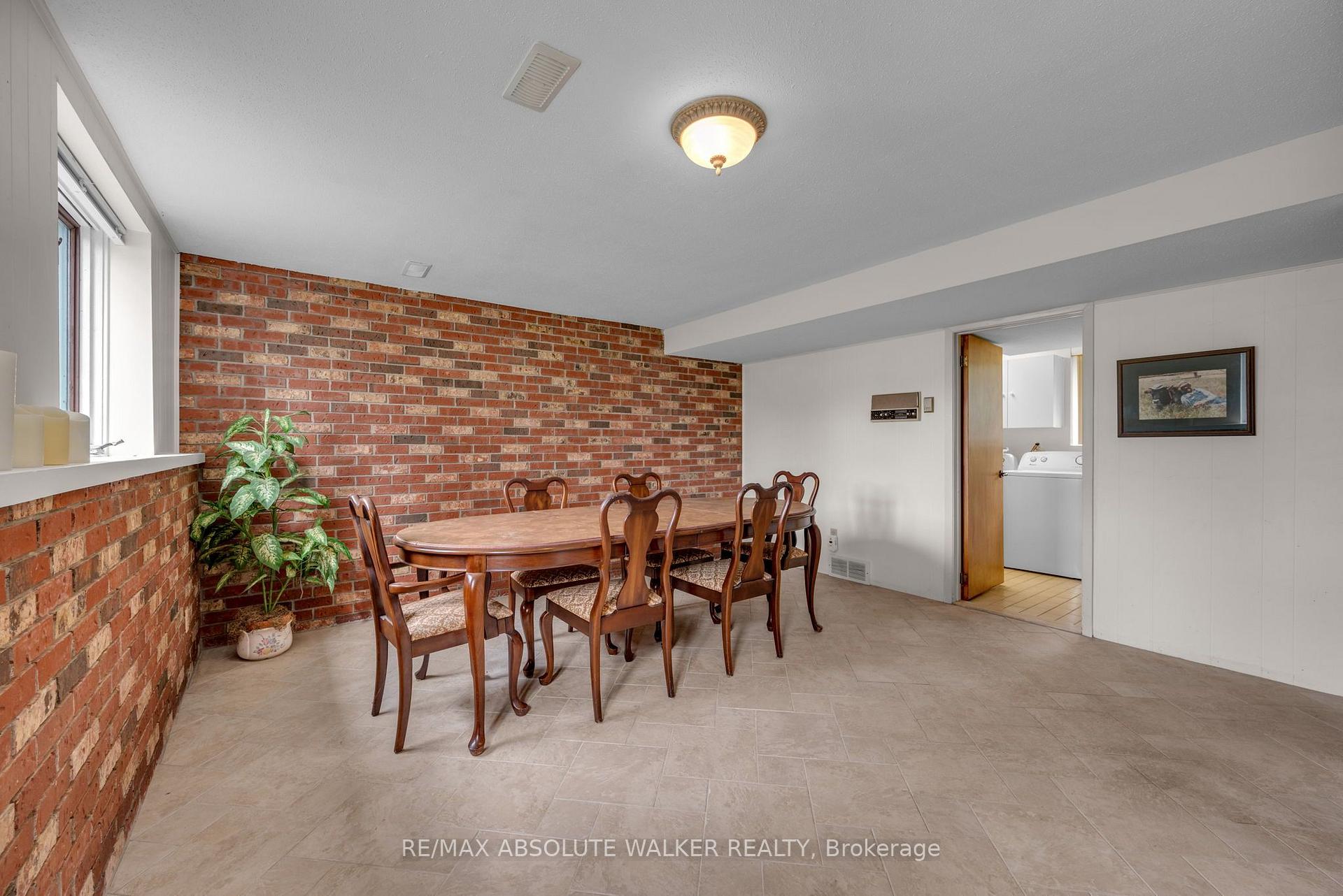 Photo 11 of 29 Jonathan Pack Street, Ottawa, Stittsville (Central) — HOMEH