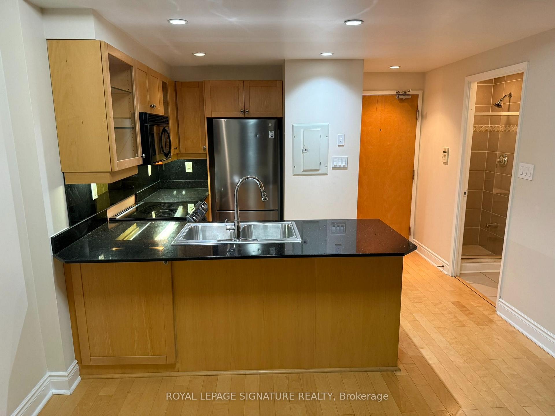 Photo 2 of Unit 1705, 80 Cumberland Street, Toronto, The Annex — HOMEH