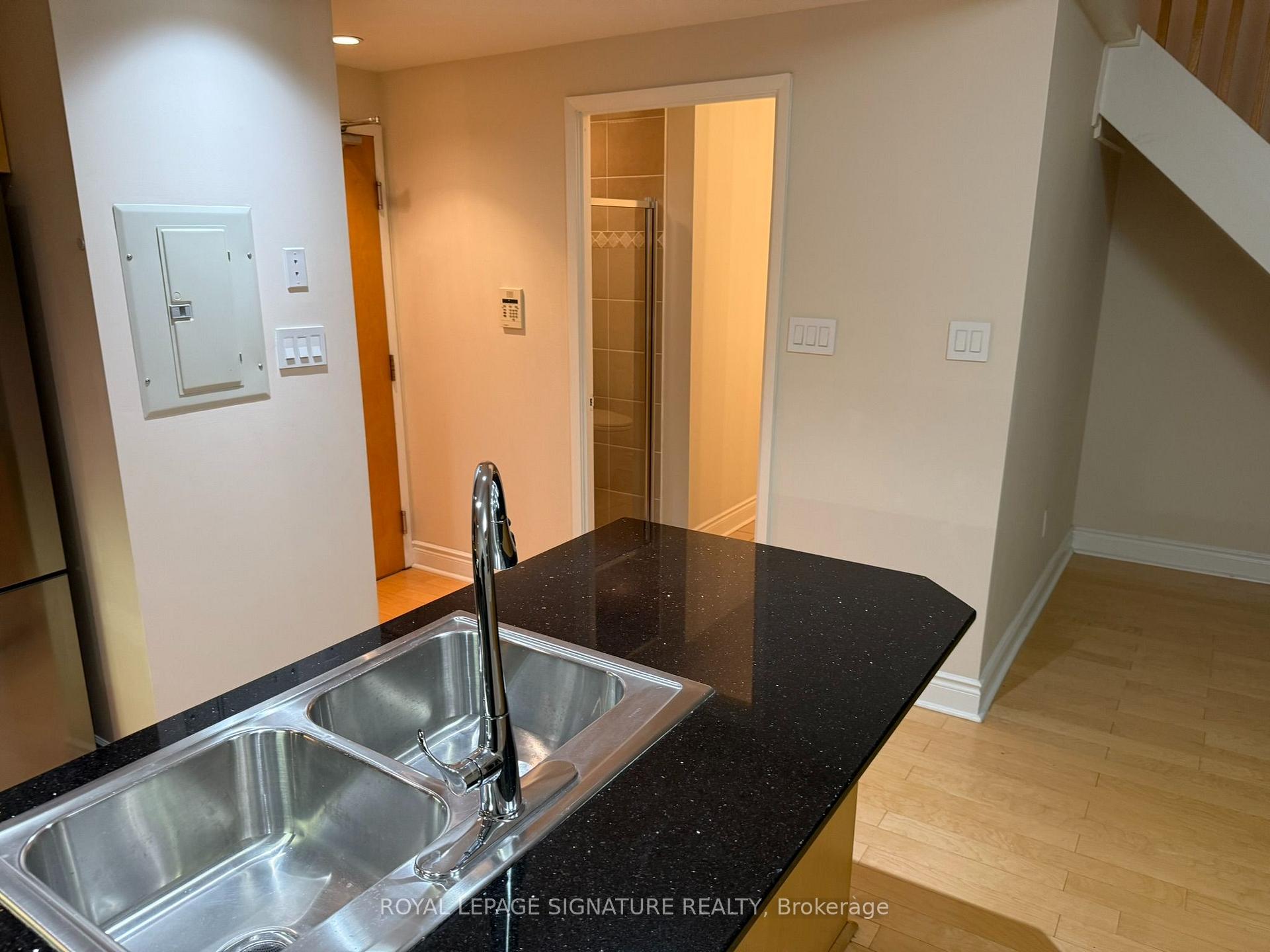 Photo 10 of Unit 1705, 80 Cumberland Street, Toronto, The Annex — HOMEH