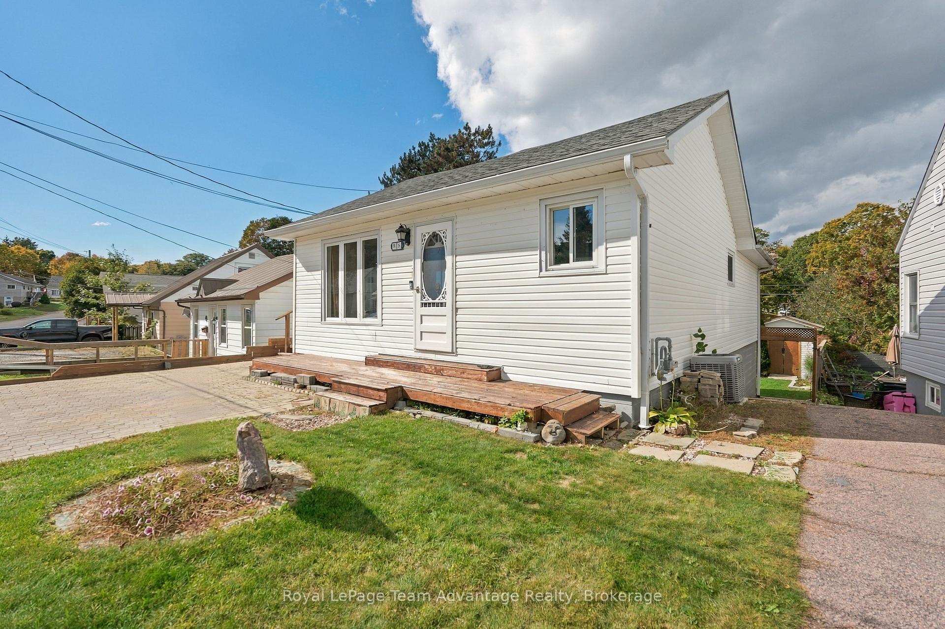 Photo 2 of 55 Highland Crescent, Parry Sound — HOMEH