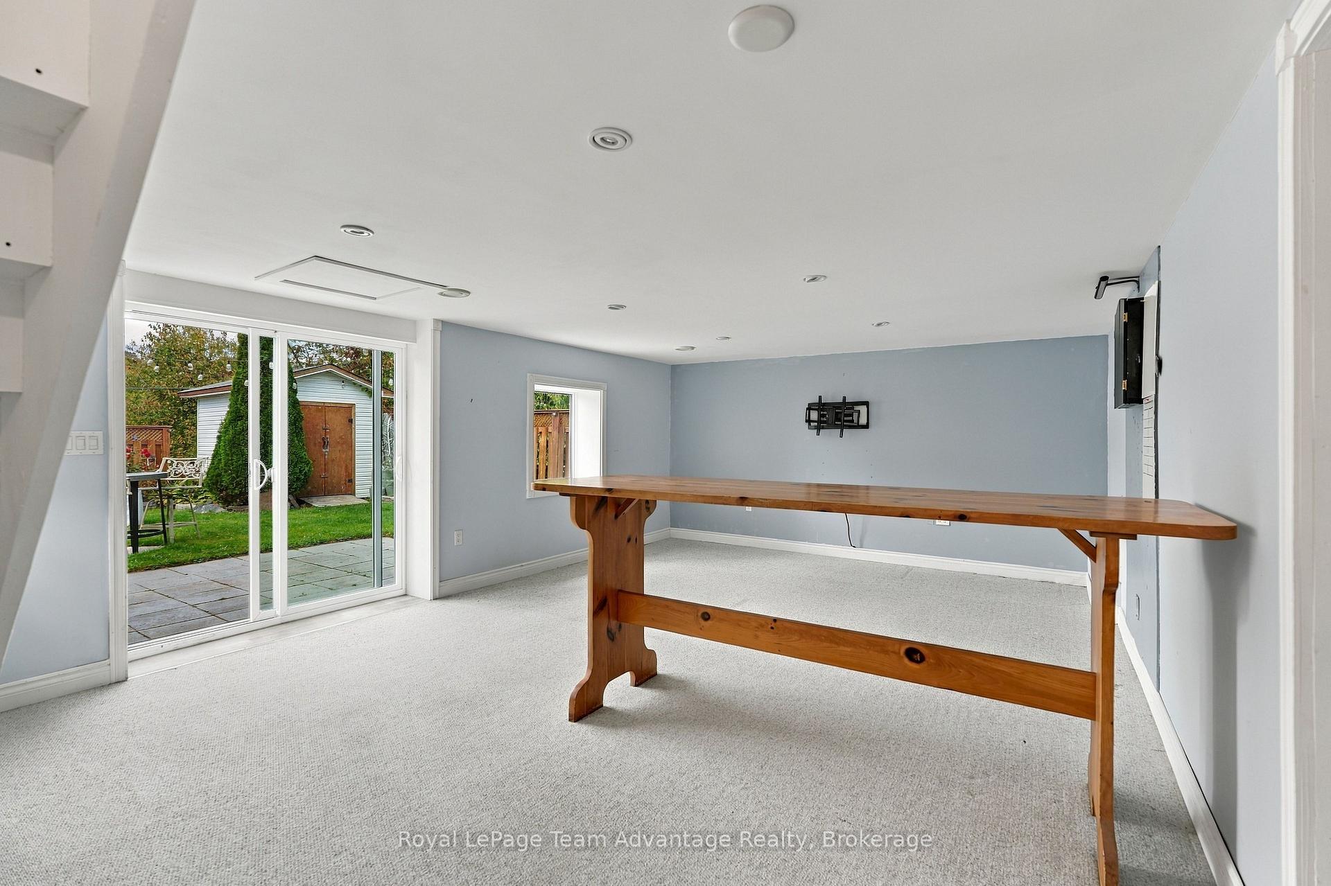 Photo 9 of 55 Highland Crescent, Parry Sound — HOMEH