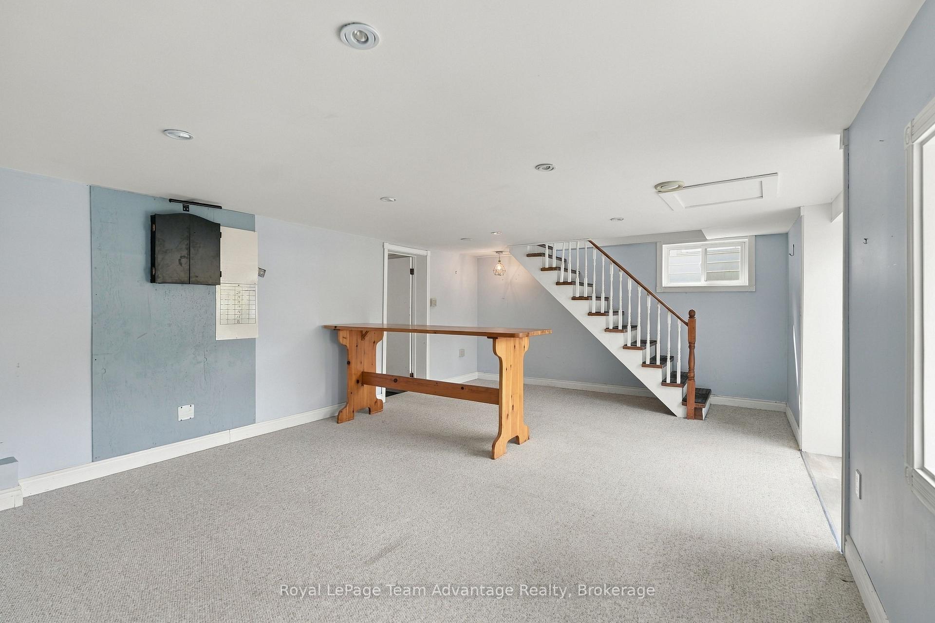 Photo 11 of 55 Highland Crescent, Parry Sound — HOMEH