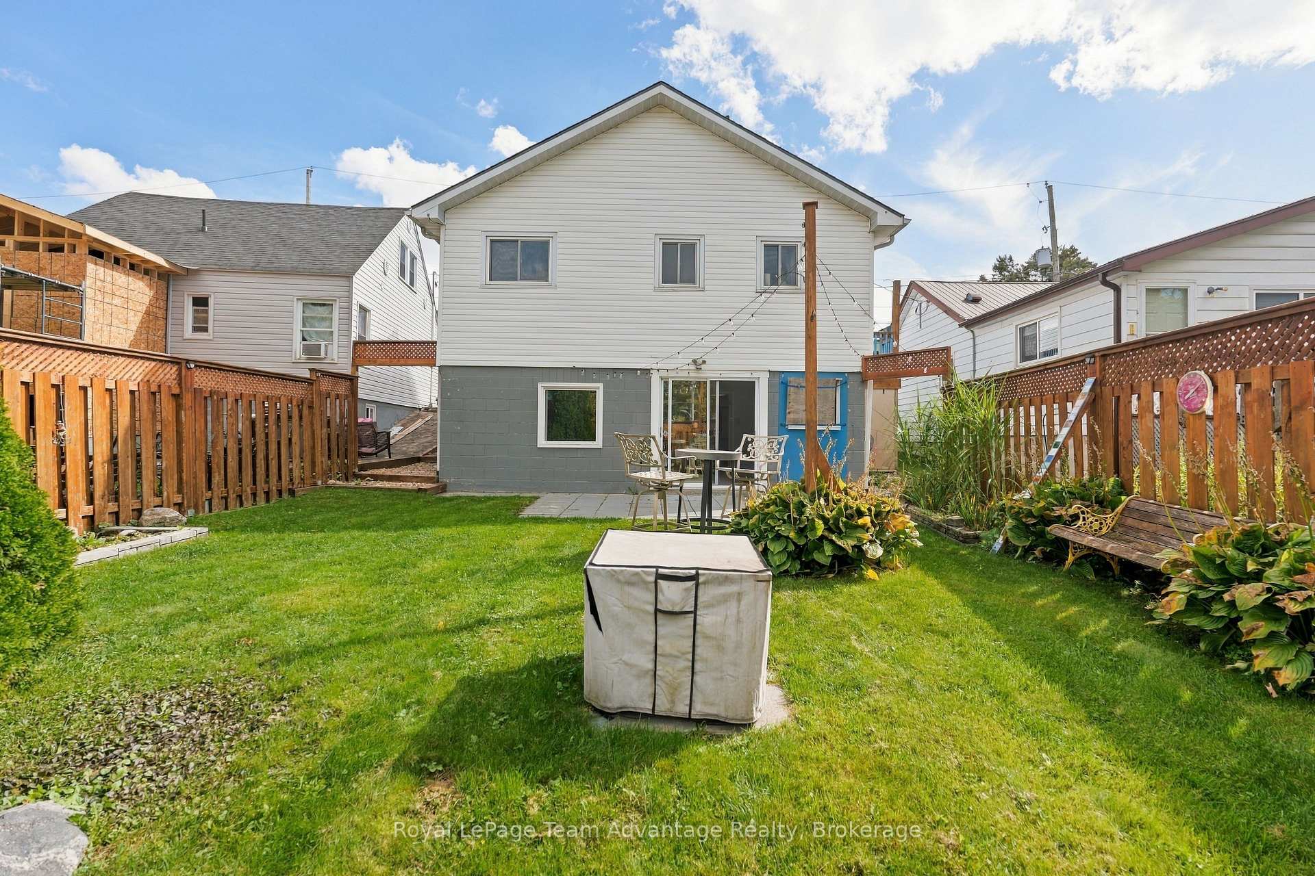 Photo 15 of 55 Highland Crescent, Parry Sound — HOMEH