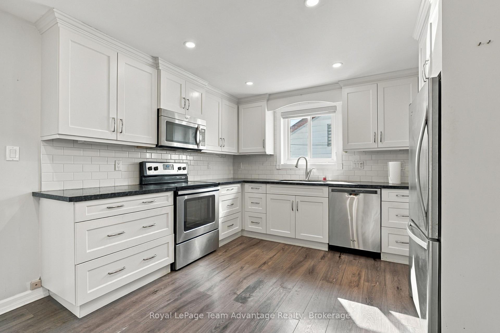 Photo 26 of 55 Highland Crescent, Parry Sound — HOMEH