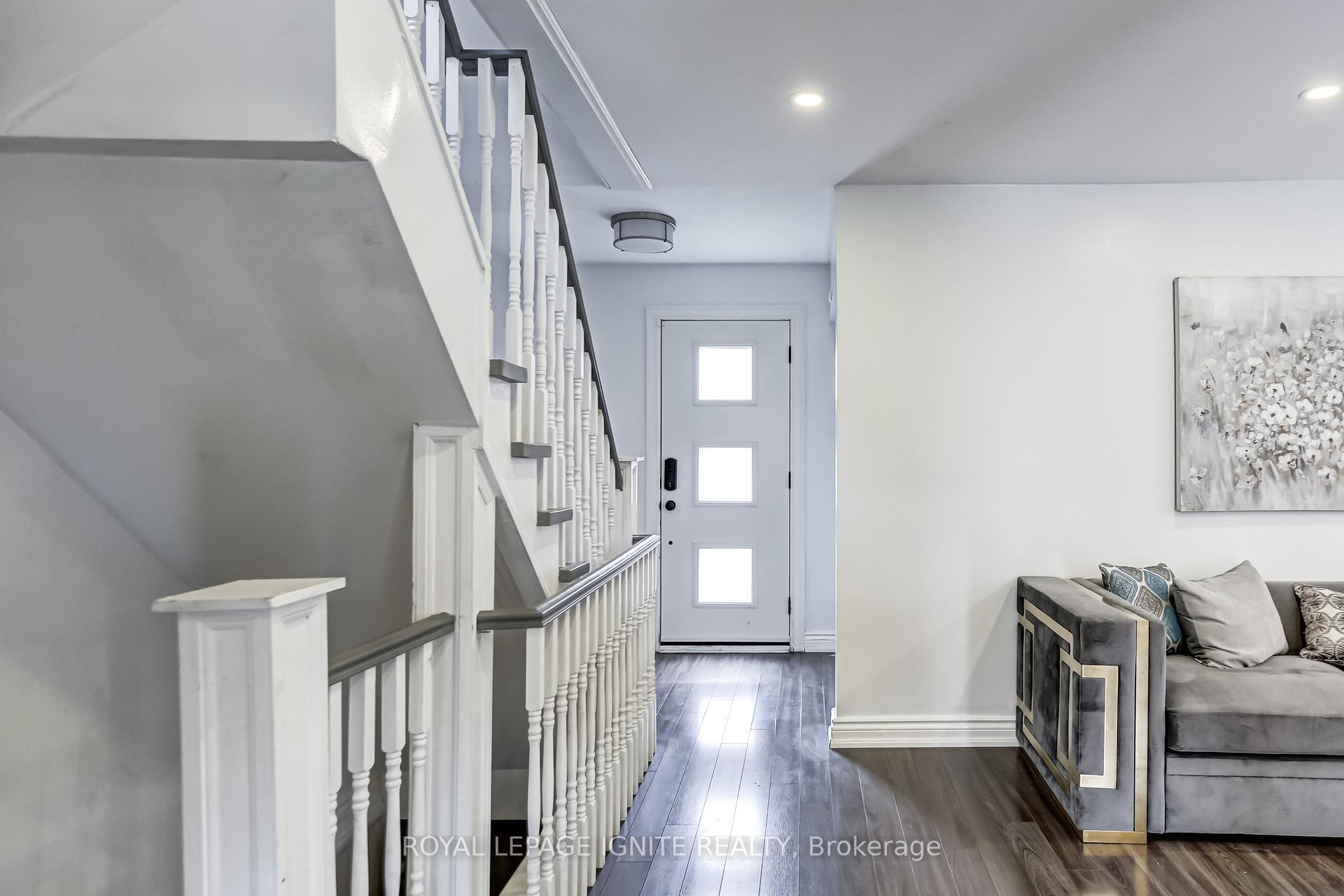 Photo 4 of 172 Radford Drive, Ajax, Central — HOMEH