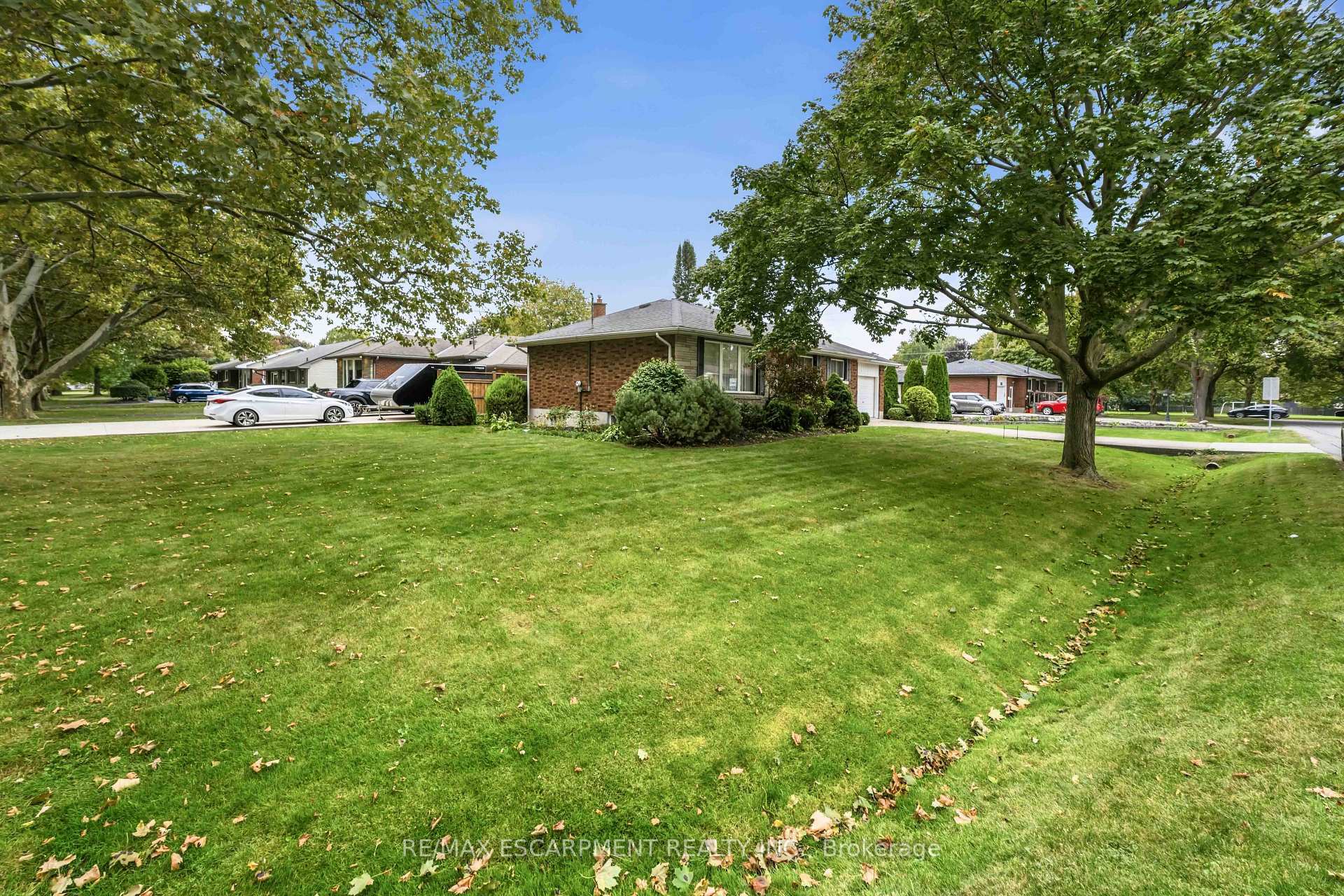 Photo 4 of 4 Regina Avenue, St. Catharines, Bunting/Linwell — HOMEH