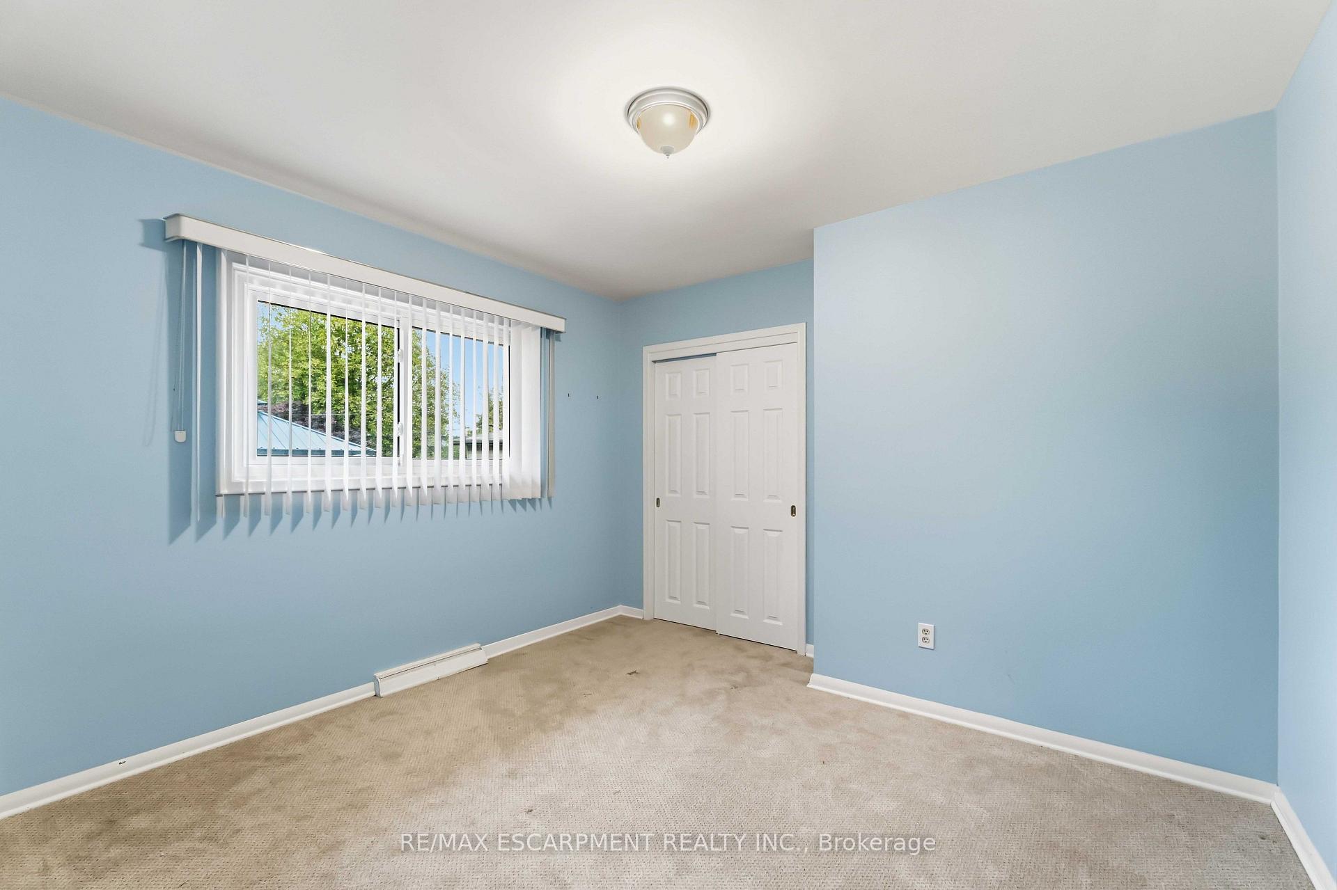 Photo 16 of 4 Regina Avenue, St. Catharines, Bunting/Linwell — HOMEH