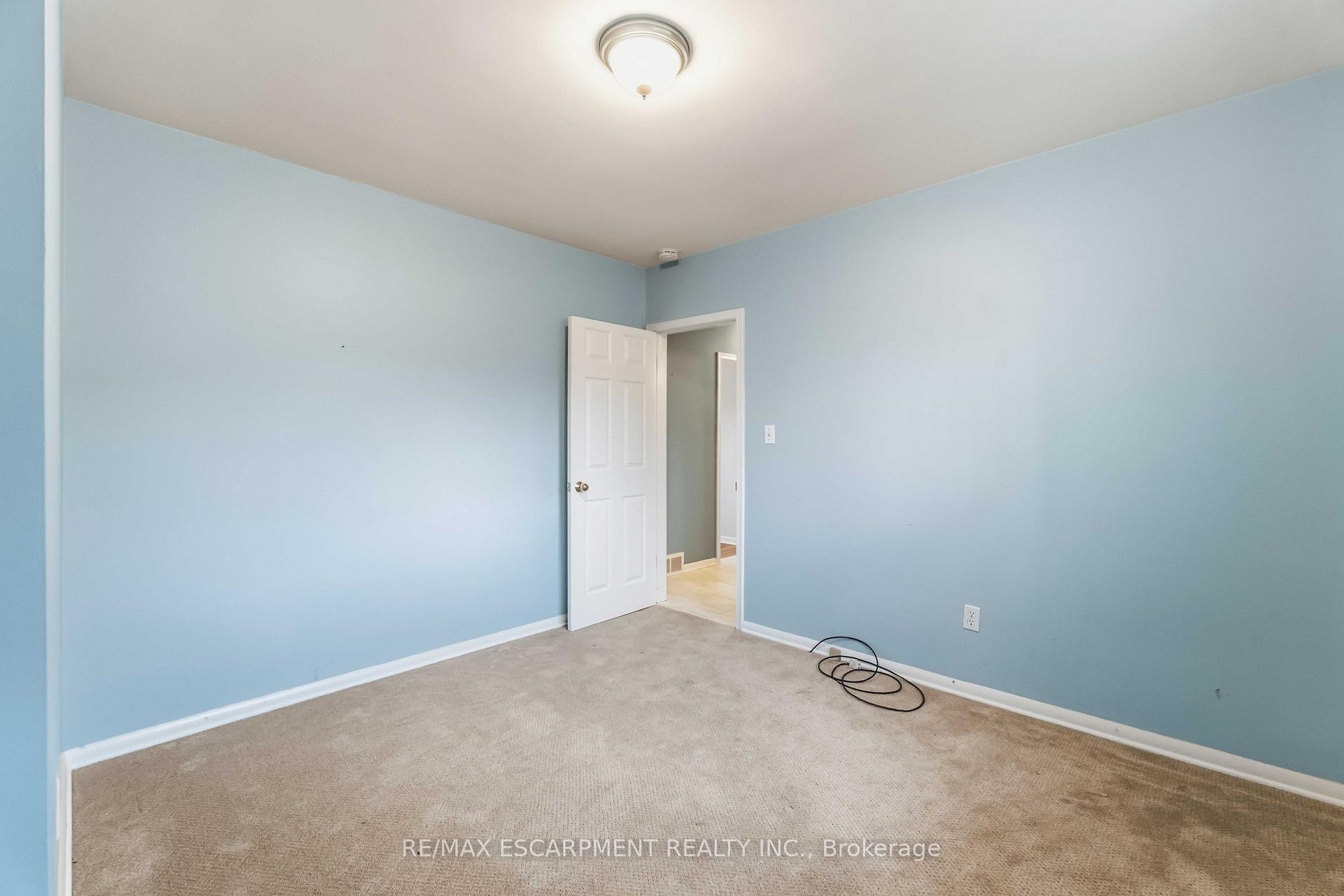 Photo 17 of 4 Regina Avenue, St. Catharines, Bunting/Linwell — HOMEH