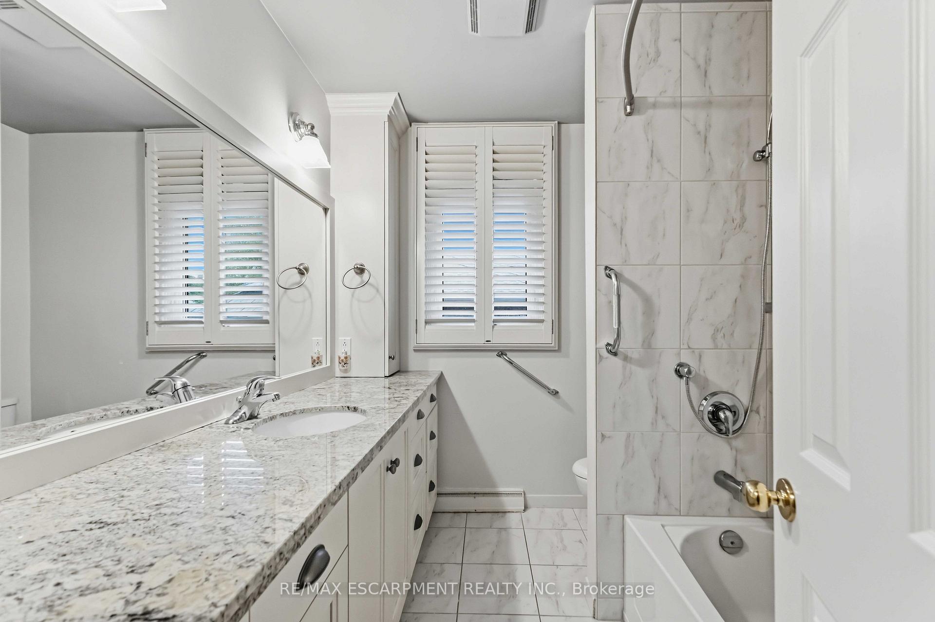 Photo 18 of 4 Regina Avenue, St. Catharines, Bunting/Linwell — HOMEH