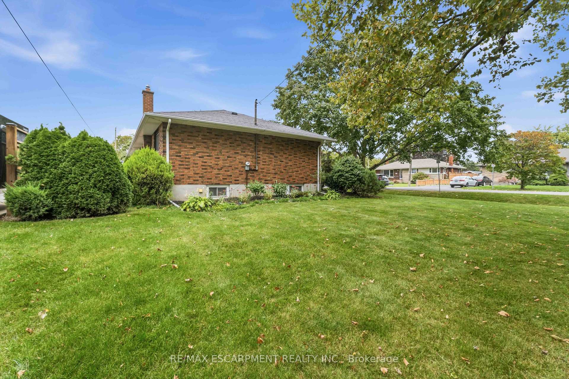 Photo 23 of 4 Regina Avenue, St. Catharines, Bunting/Linwell — HOMEH