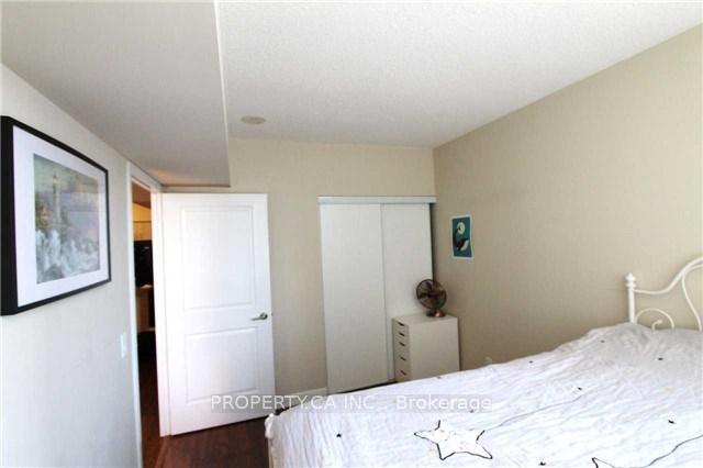 Photo 6 of 4978 Yonge Street, North York, Lansing-Westgate — HOMEH