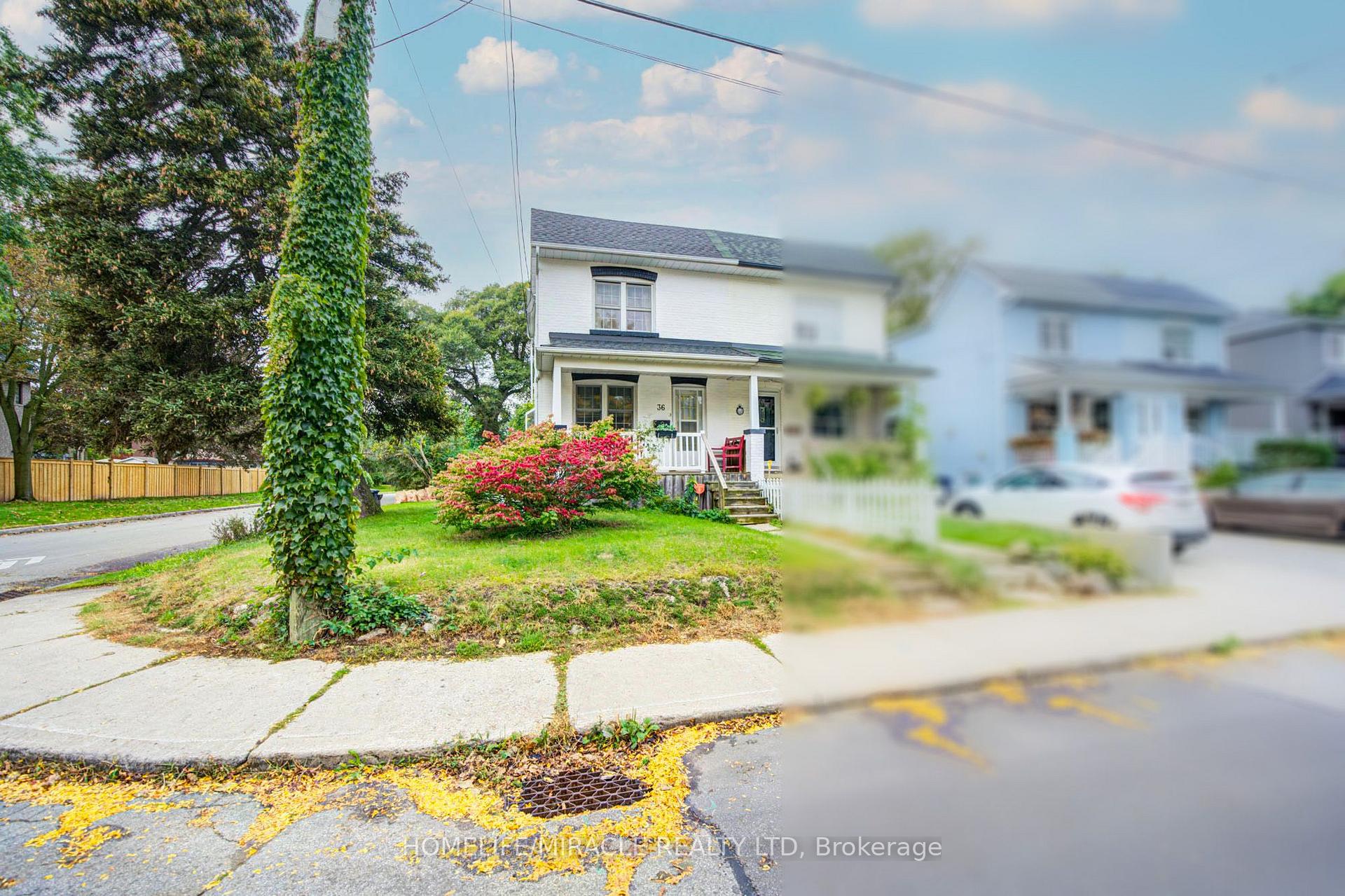 Photo 3 of 36 Valhalla Boulevard, Scarborough, Birchcliffe-Cliffside — HOMEH