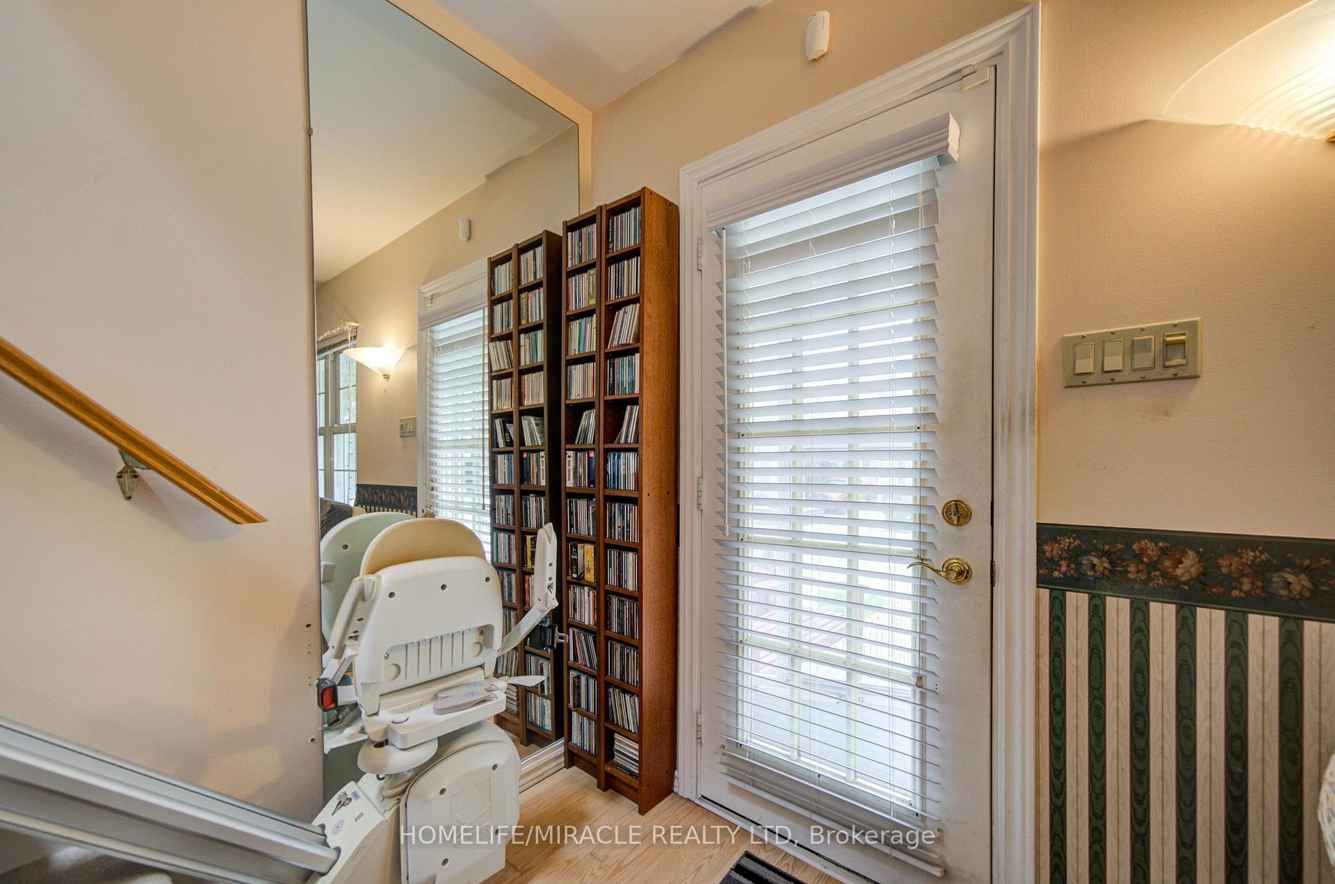 Photo 8 of 36 Valhalla Boulevard, Scarborough, Birchcliffe-Cliffside — HOMEH