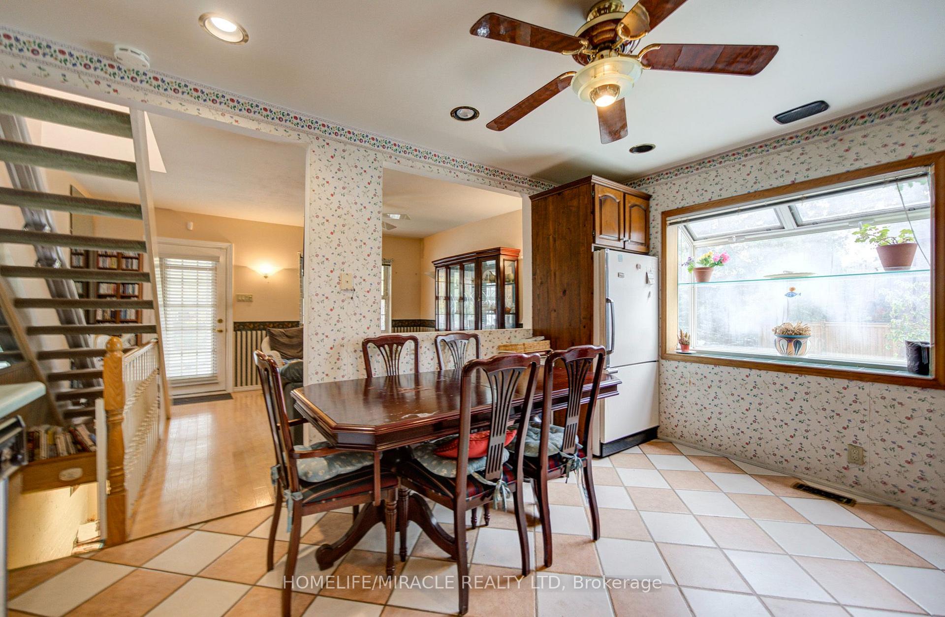 Photo 16 of 36 Valhalla Boulevard, Scarborough, Birchcliffe-Cliffside — HOMEH