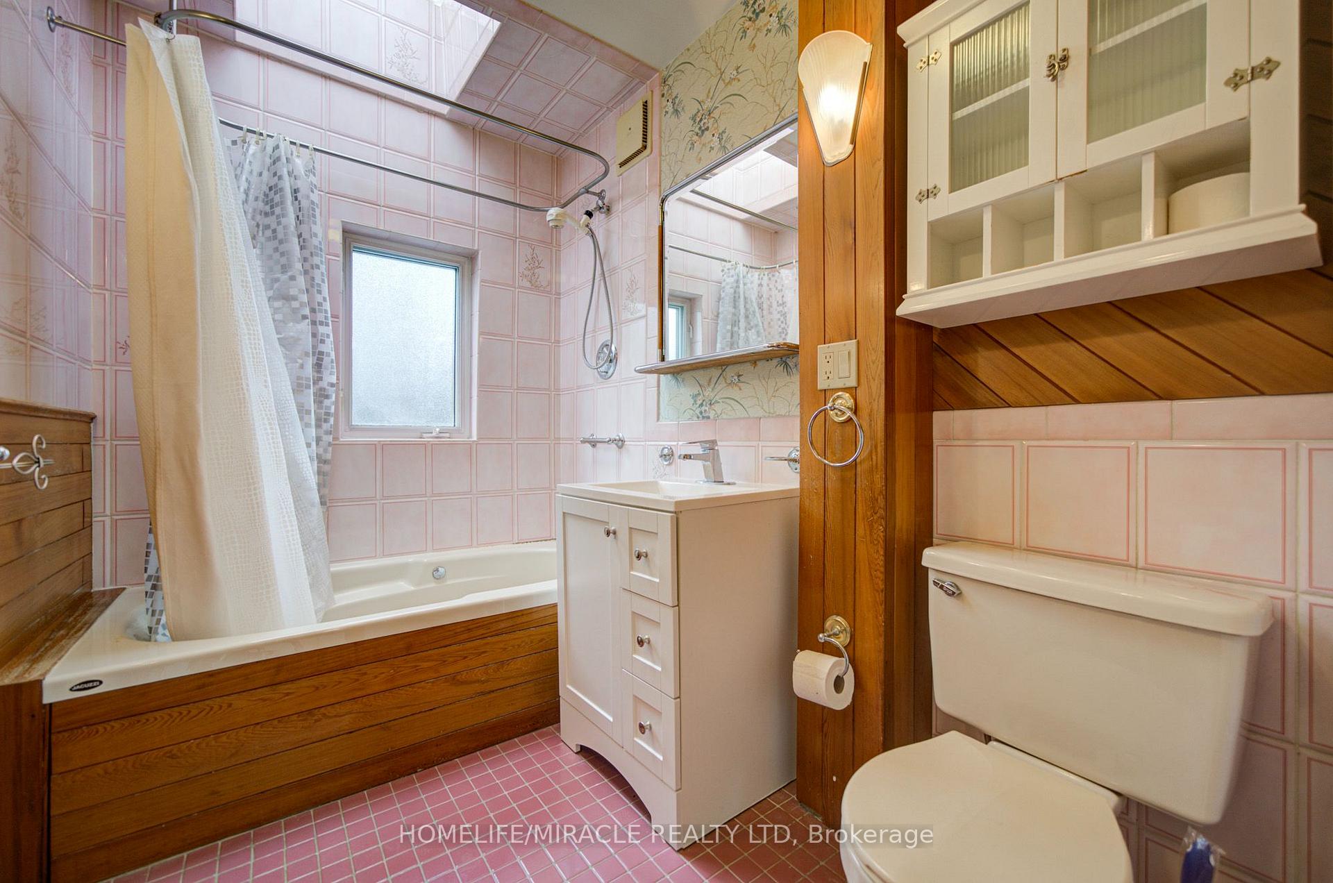 Photo 32 of 36 Valhalla Boulevard, Scarborough, Birchcliffe-Cliffside — HOMEH
