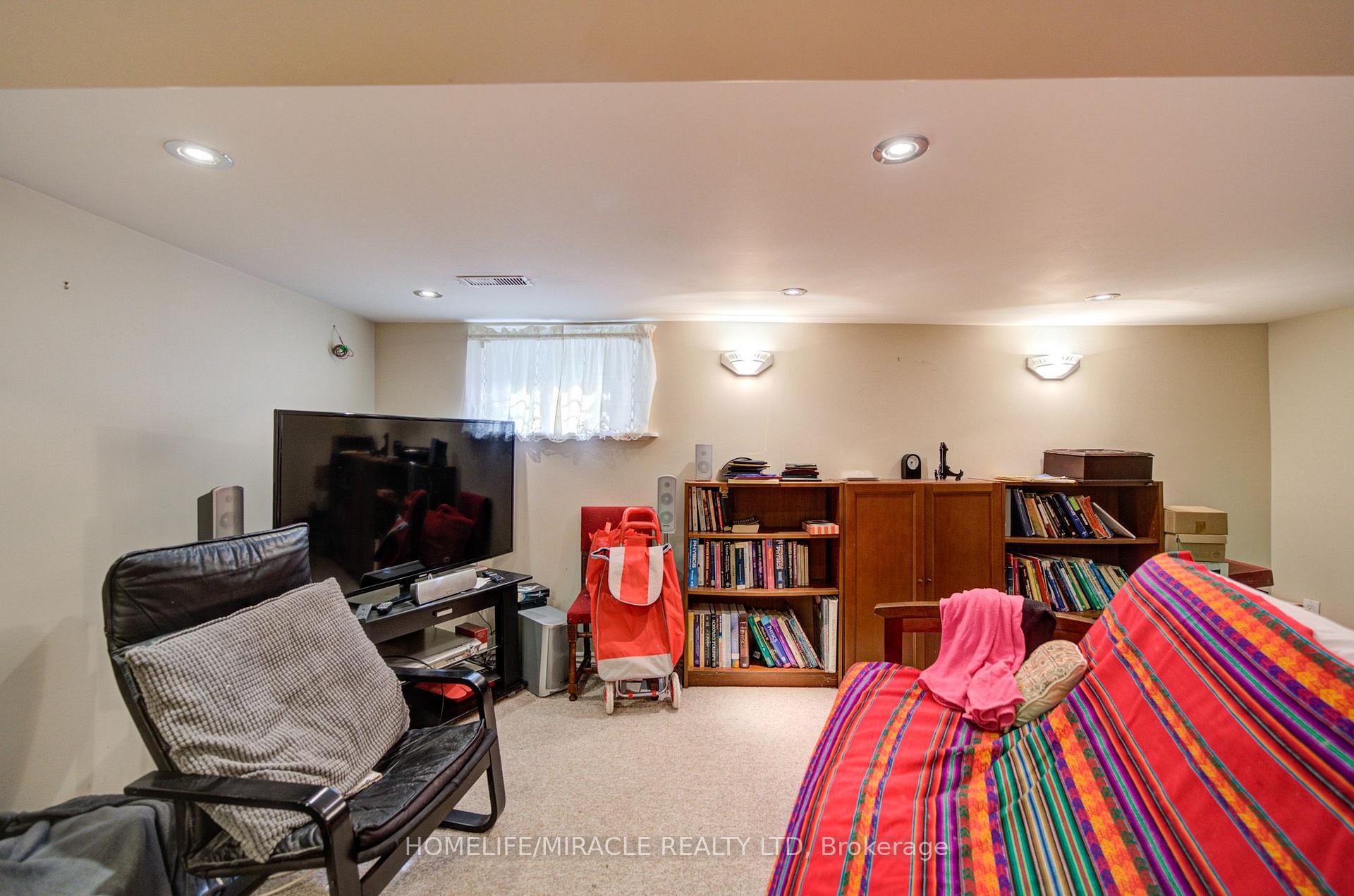 Photo 39 of 36 Valhalla Boulevard, Scarborough, Birchcliffe-Cliffside — HOMEH