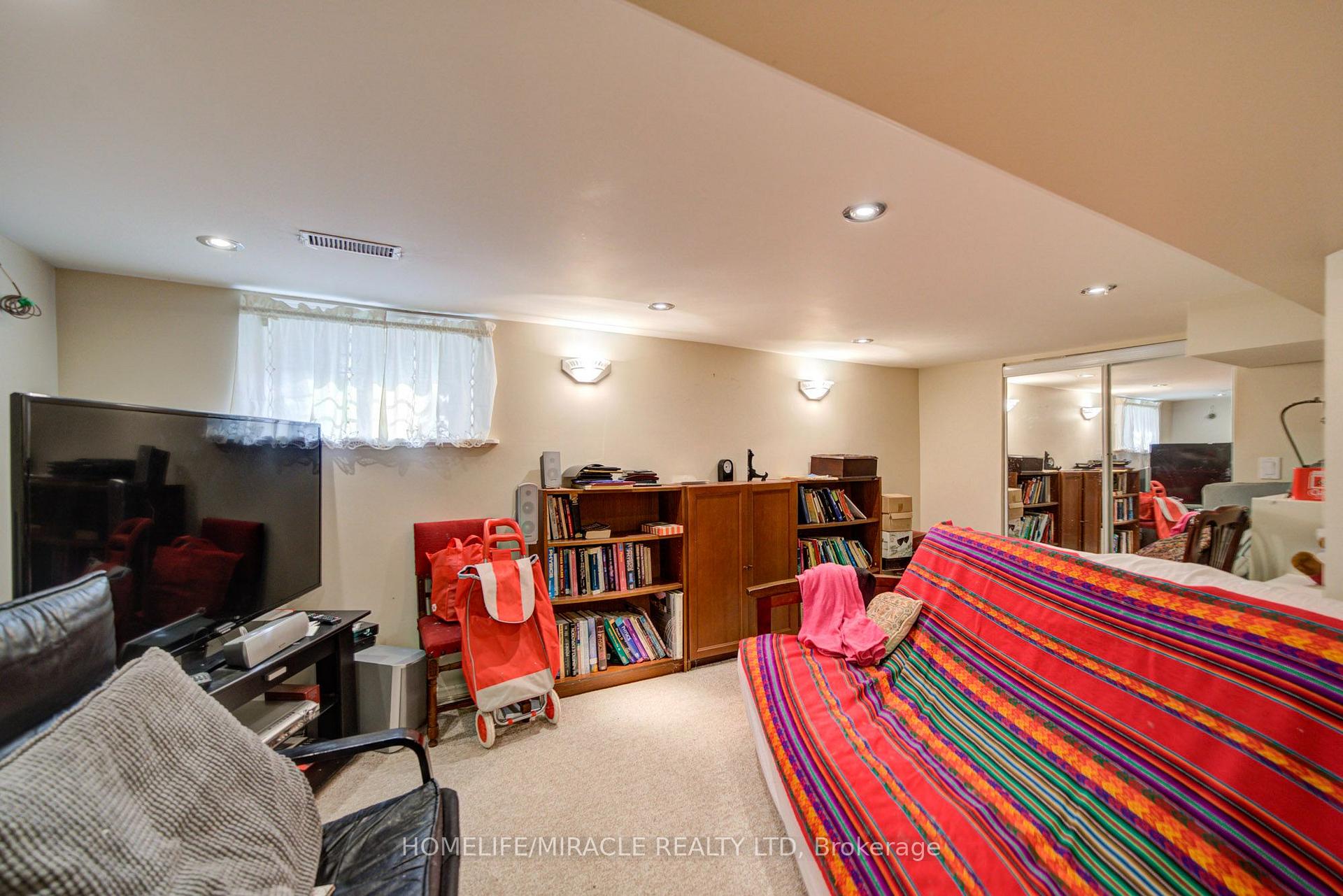 Photo 40 of 36 Valhalla Boulevard, Scarborough, Birchcliffe-Cliffside — HOMEH