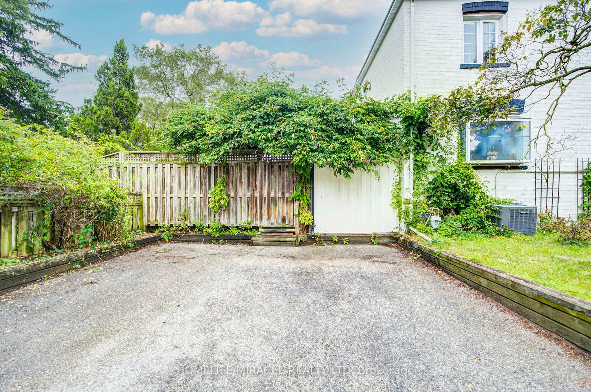 Photo 45 of 36 Valhalla Boulevard, Scarborough, Birchcliffe-Cliffside — HOMEH