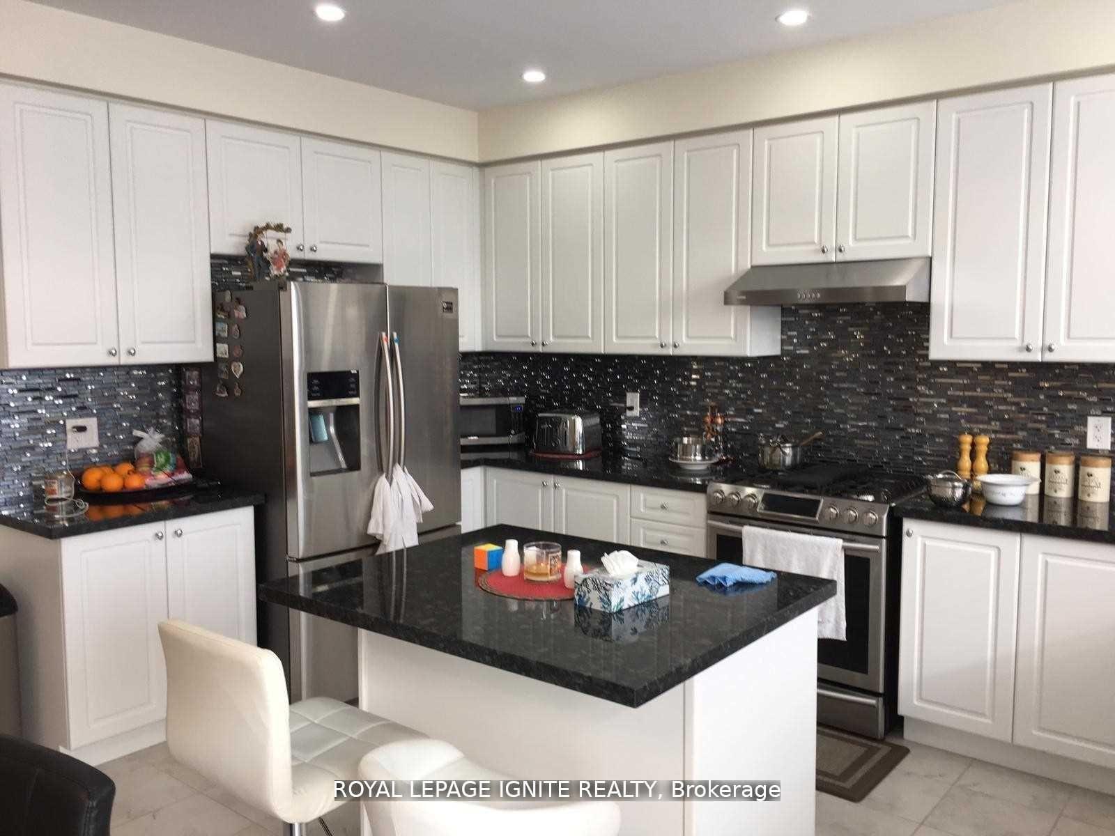 Photo 3 of 41 Northhill Avenue E, Cavan Monaghan, Millbrook Village — HOMEH