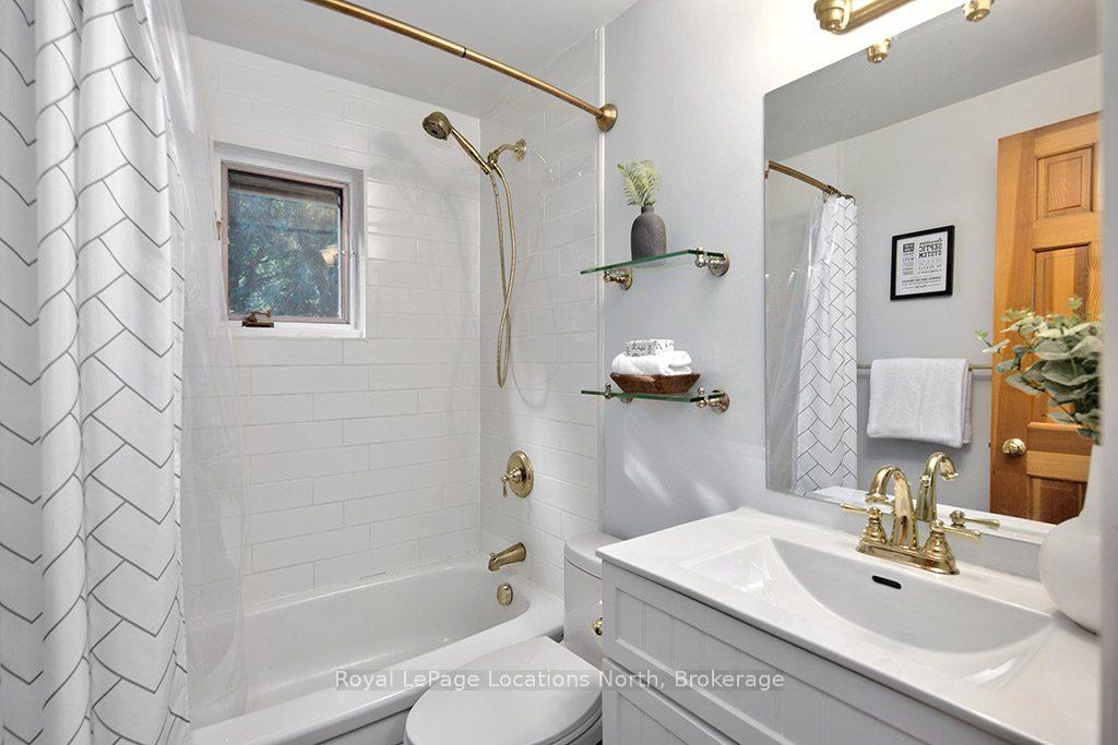 Photo 15 of 128 Teskey Drive, Blue Mountains — HOMEH