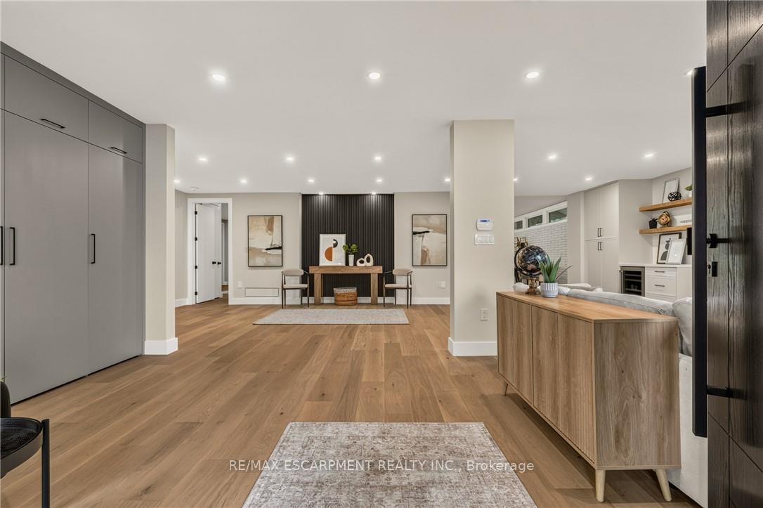 Photo 9 of 274 Mountain Brow Boulevard, Hamilton, Sherwood — HOMEH