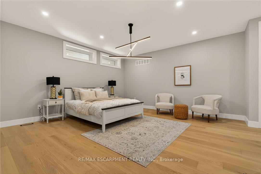Photo 57 of 274 Mountain Brow Boulevard, Hamilton, Sherwood — HOMEH